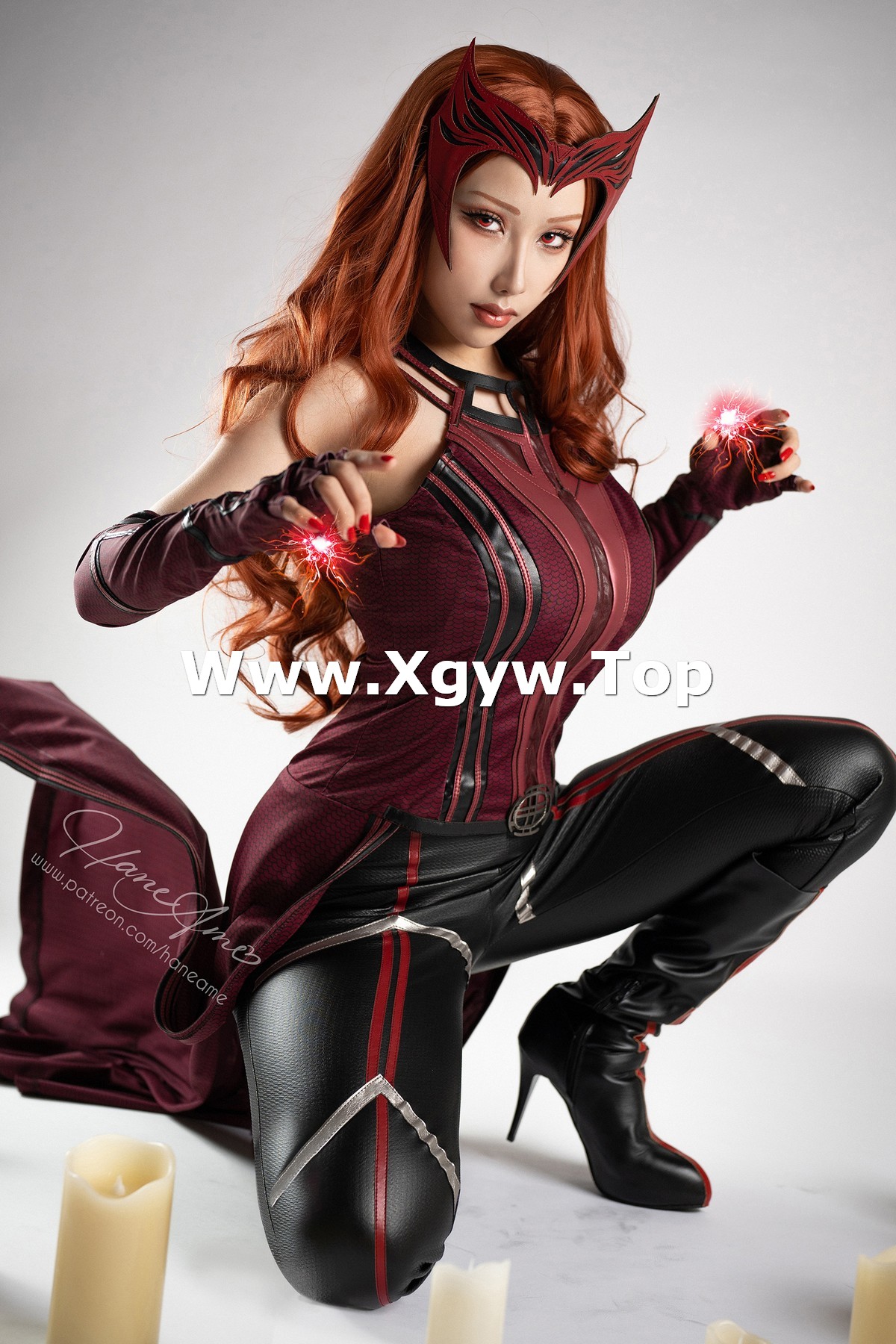 xgyw.top_Coser美女雨波_HaneAme绯红女巫主题红色皮上衣配黑皮长裤秀完美身材诱惑写真44P