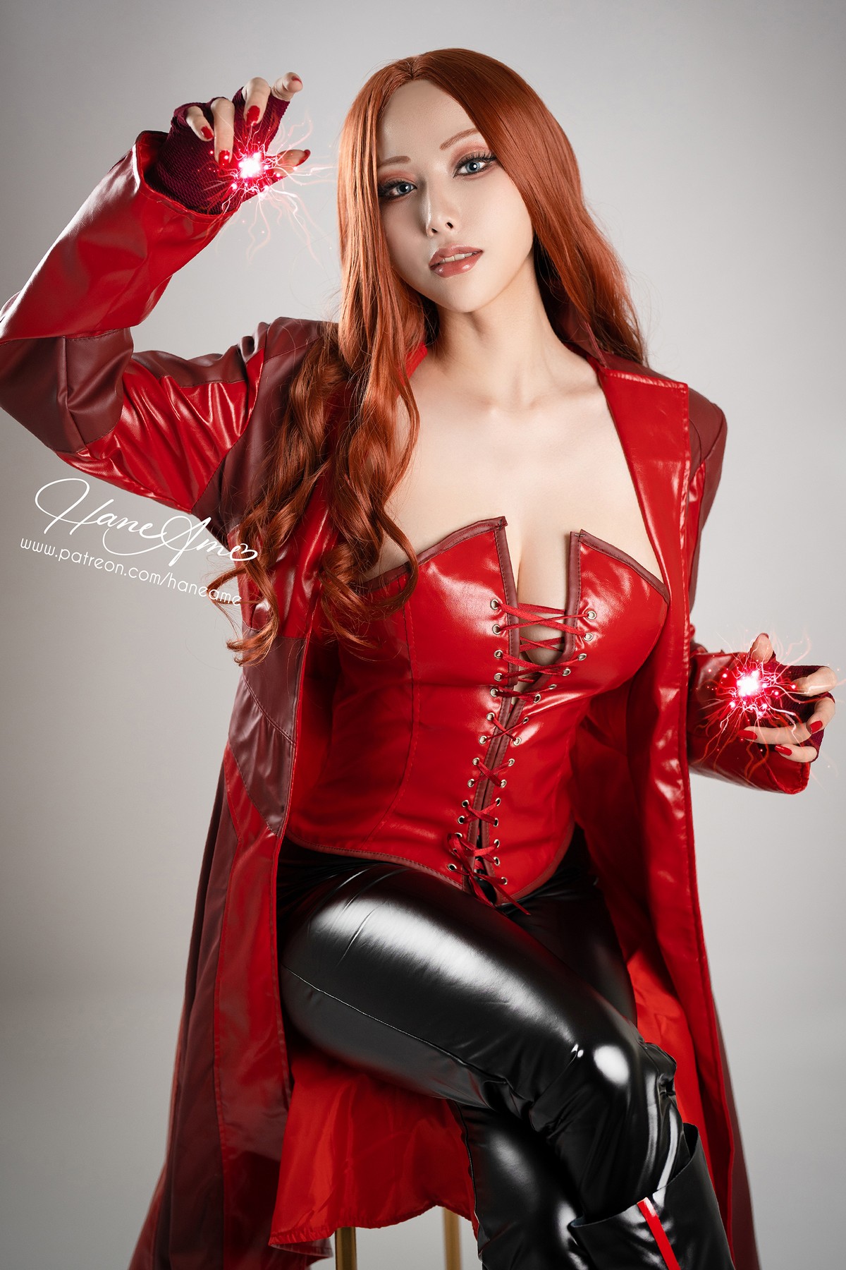 xgyw.top_Coser美女雨波_HaneAme绯红女巫主题红色皮上衣配黑皮长裤秀完美身材诱惑写真44P
