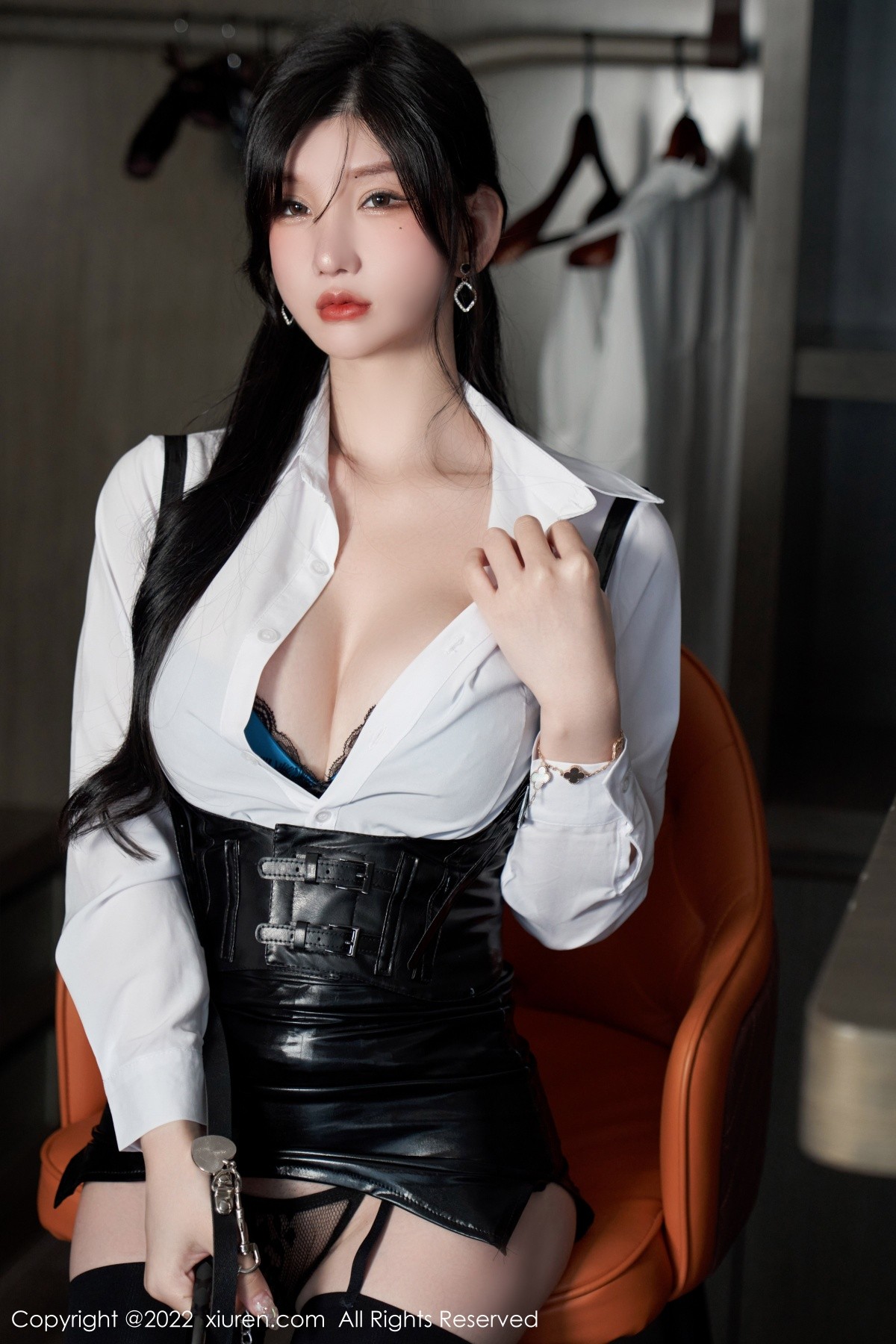 xgyw.top_XiuRen第5602期_女神周于希Sally性感白T配黑皮短裙露黑色蕾丝内衣完美诱惑写真90P