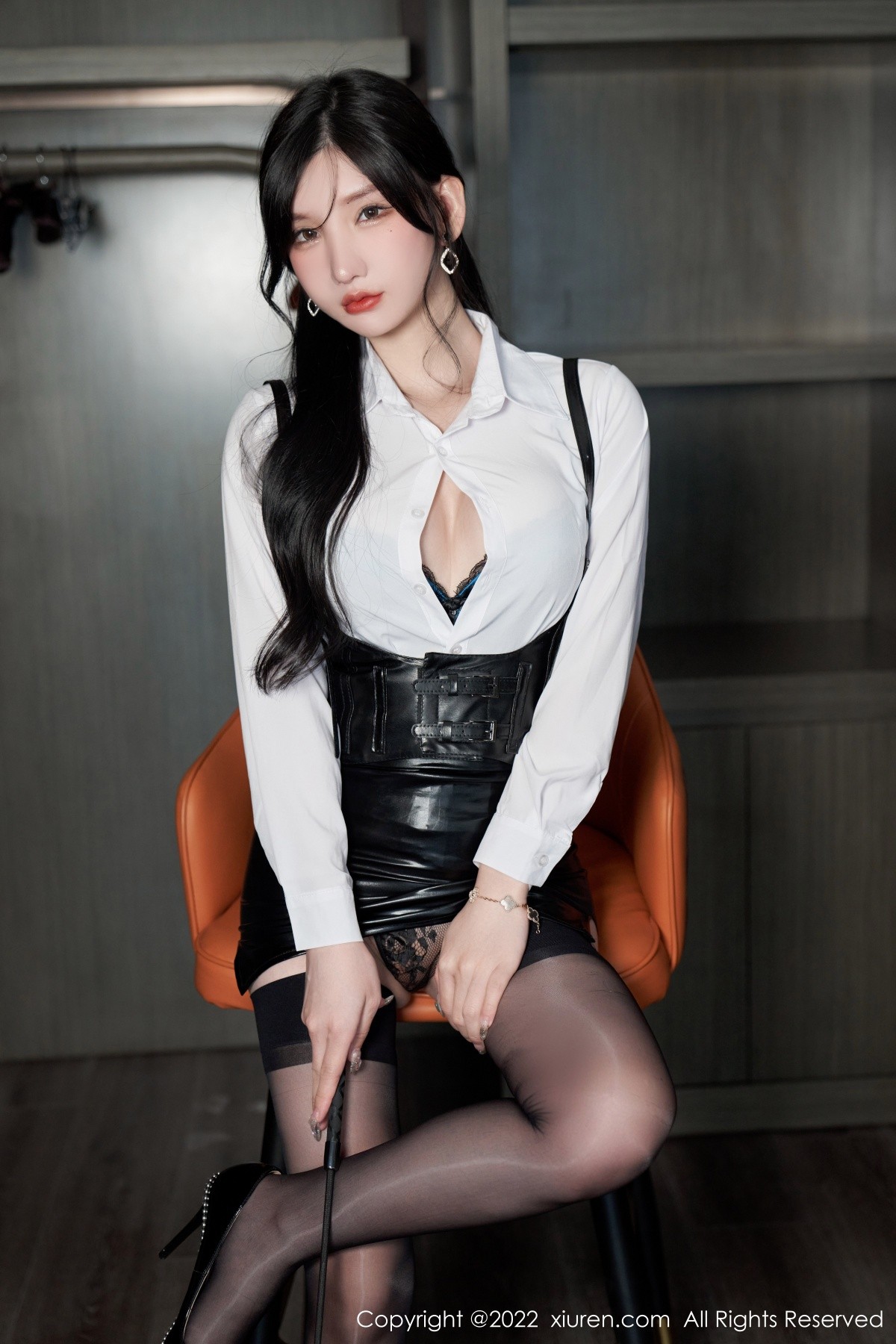 xgyw.top_XiuRen第5602期_女神周于希Sally性感白T配黑皮短裙露黑色蕾丝内衣完美诱惑写真90P