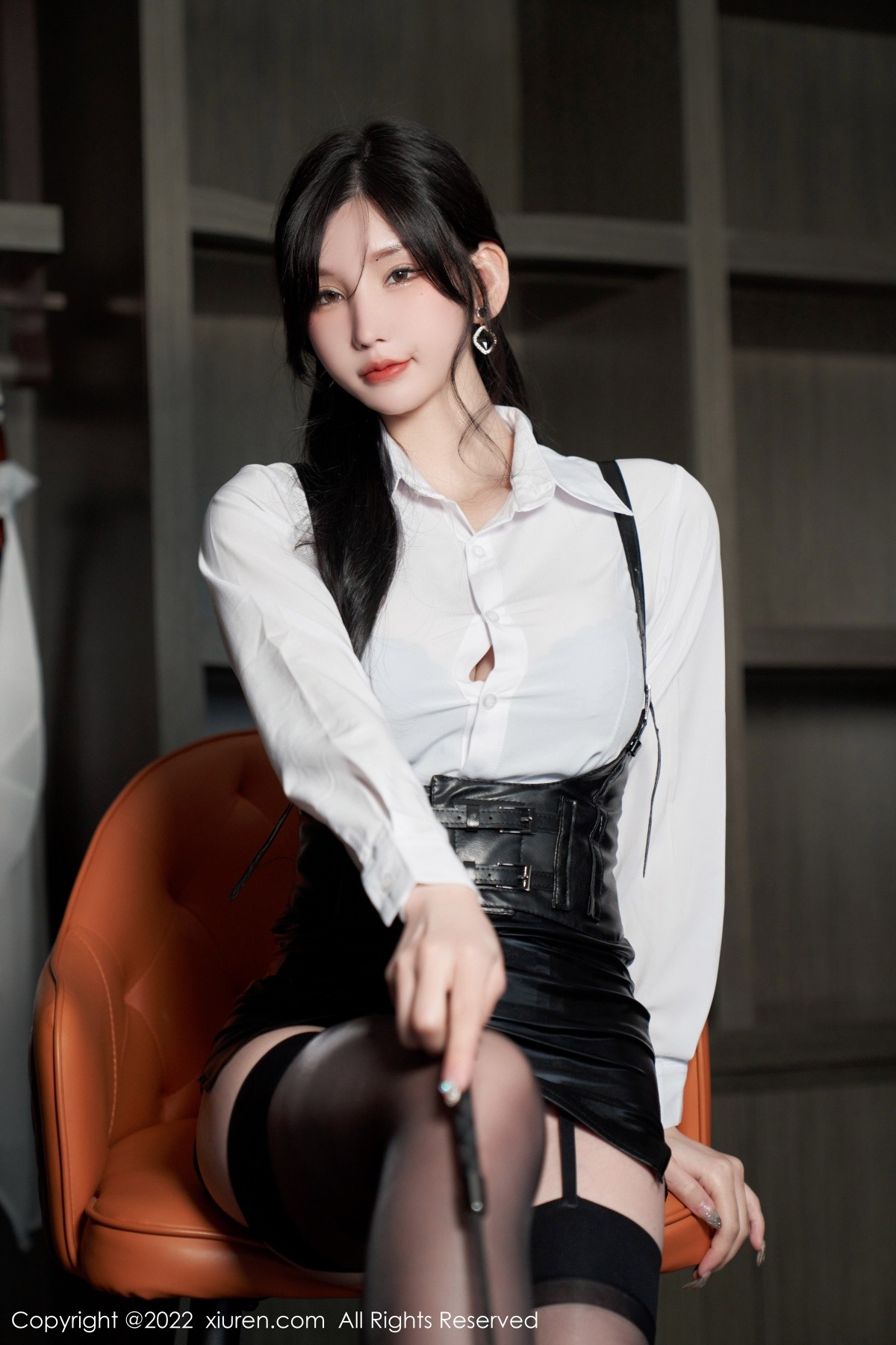 xgyw.top_XiuRen第5602期_女神周于希Sally性感白T配黑皮短裙露黑色蕾丝内衣完美诱惑写真90P