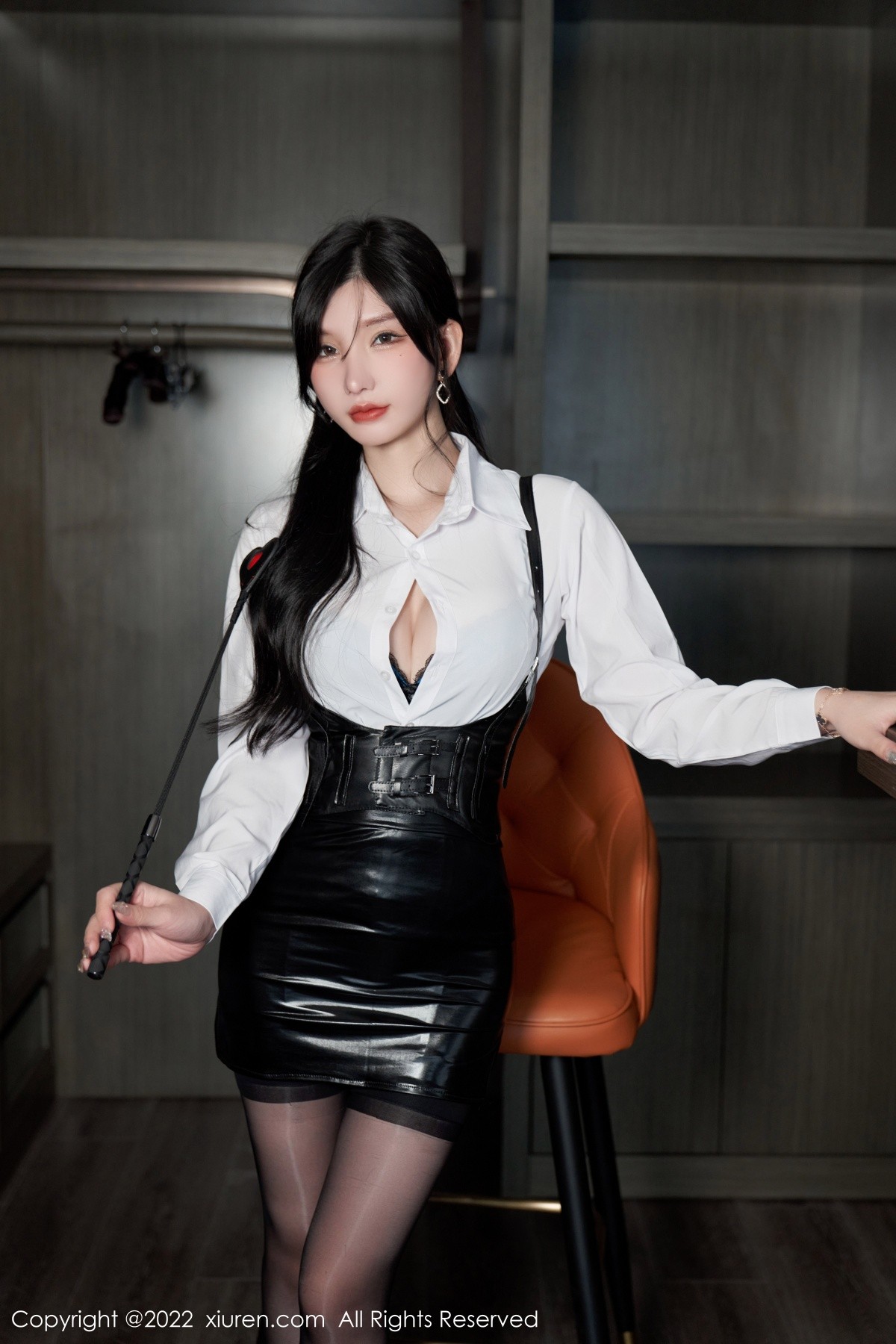 xgyw.top_XiuRen第5602期_女神周于希Sally性感白T配黑皮短裙露黑色蕾丝内衣完美诱惑写真90P