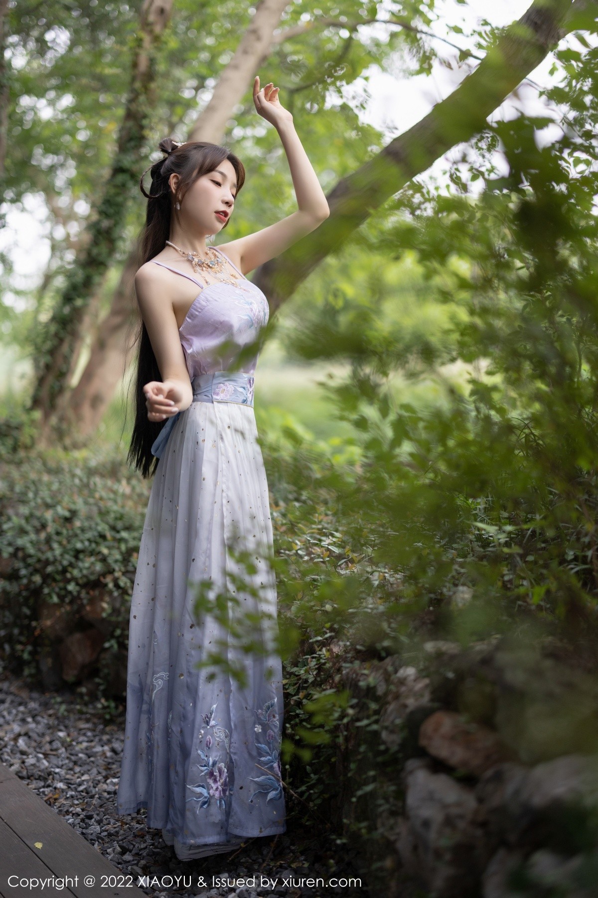 xgyw.top_[XiaoYu画语界]Vol.866_女神徐莉芝Booty杭州旅拍浅紫色古装服配超薄无内肉丝诱惑写真94P