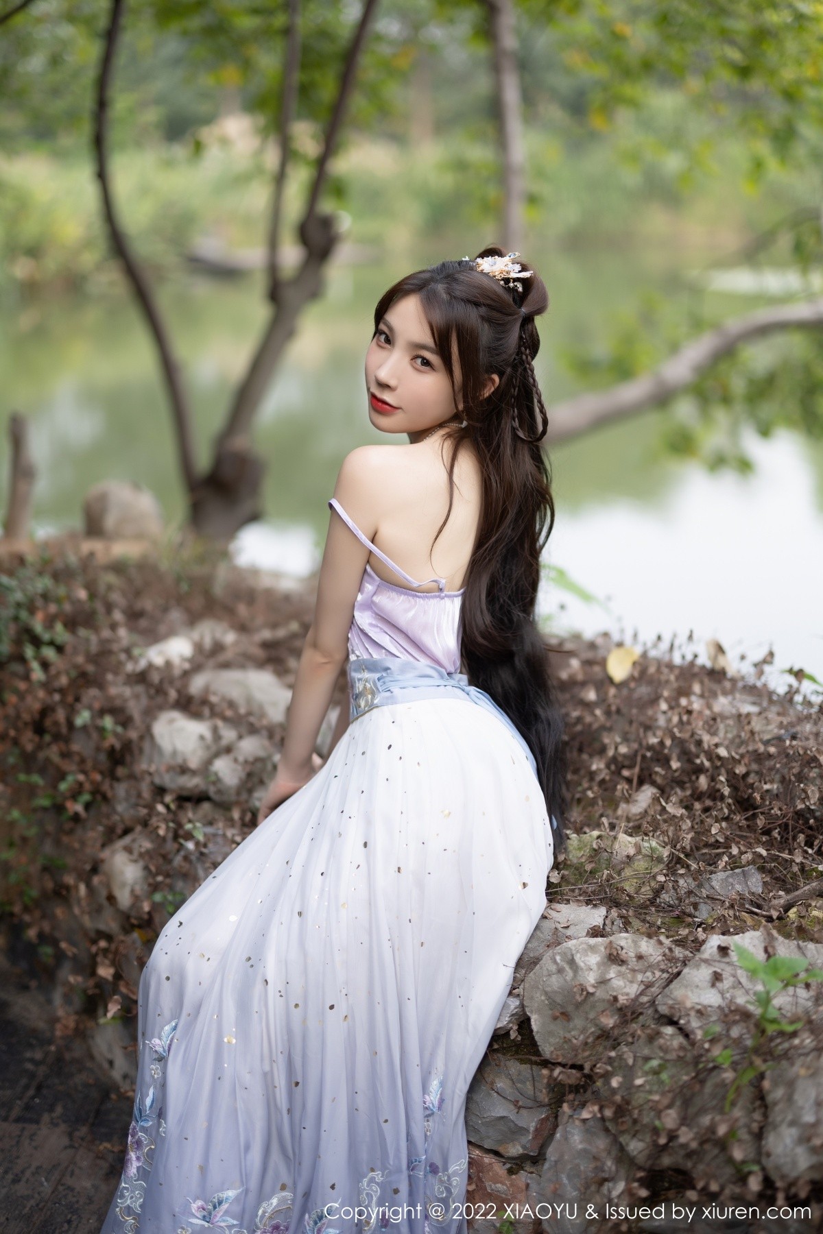 xgyw.top_[XiaoYu画语界]Vol.866_女神徐莉芝Booty杭州旅拍浅紫色古装服配超薄无内肉丝诱惑写真94P