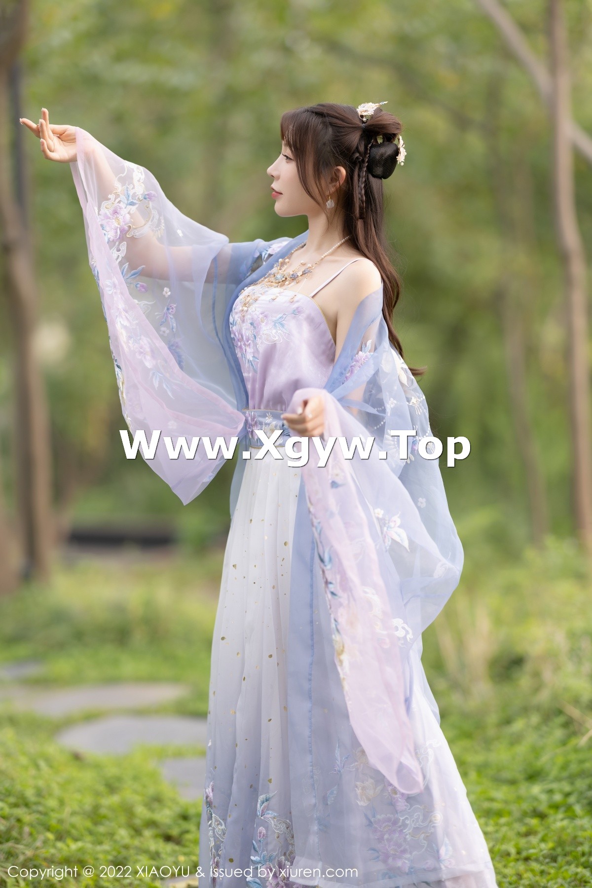 xgyw.top_[XiaoYu画语界]Vol.866_女神徐莉芝Booty杭州旅拍浅紫色古装服配超薄无内肉丝诱惑写真94P