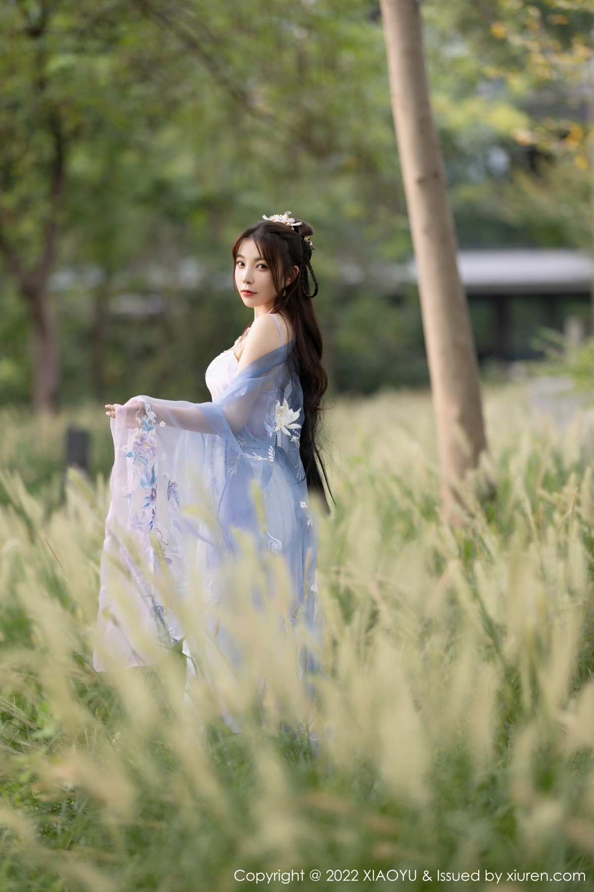 xgyw.top_[XiaoYu画语界]Vol.866_女神徐莉芝Booty杭州旅拍浅紫色古装服配超薄无内肉丝诱惑写真94P