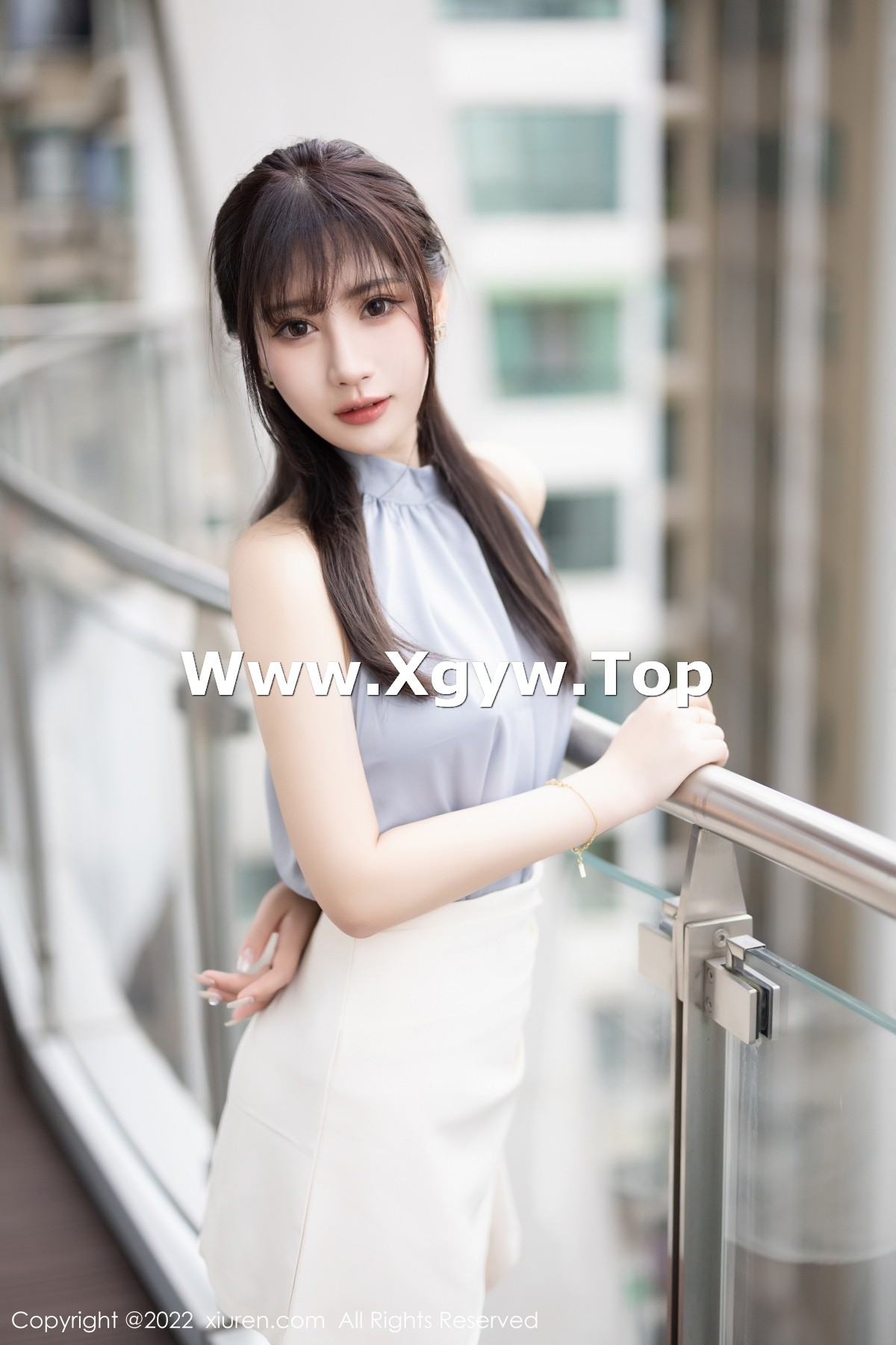 xgyw.top_XiuRen第5606期_模特张欣欣性感红色轻透薄纱服配红丝吊袜秀苗条身材诱惑写真80P