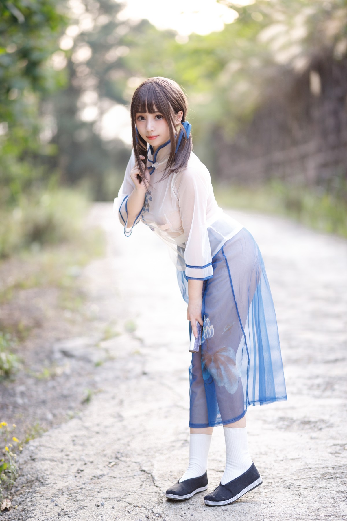 xgyw.top_网络美女胡桃猫Kurumineko乡野小娇妻主题户外脱性感薄透服饰露豪乳诱惑写真69P