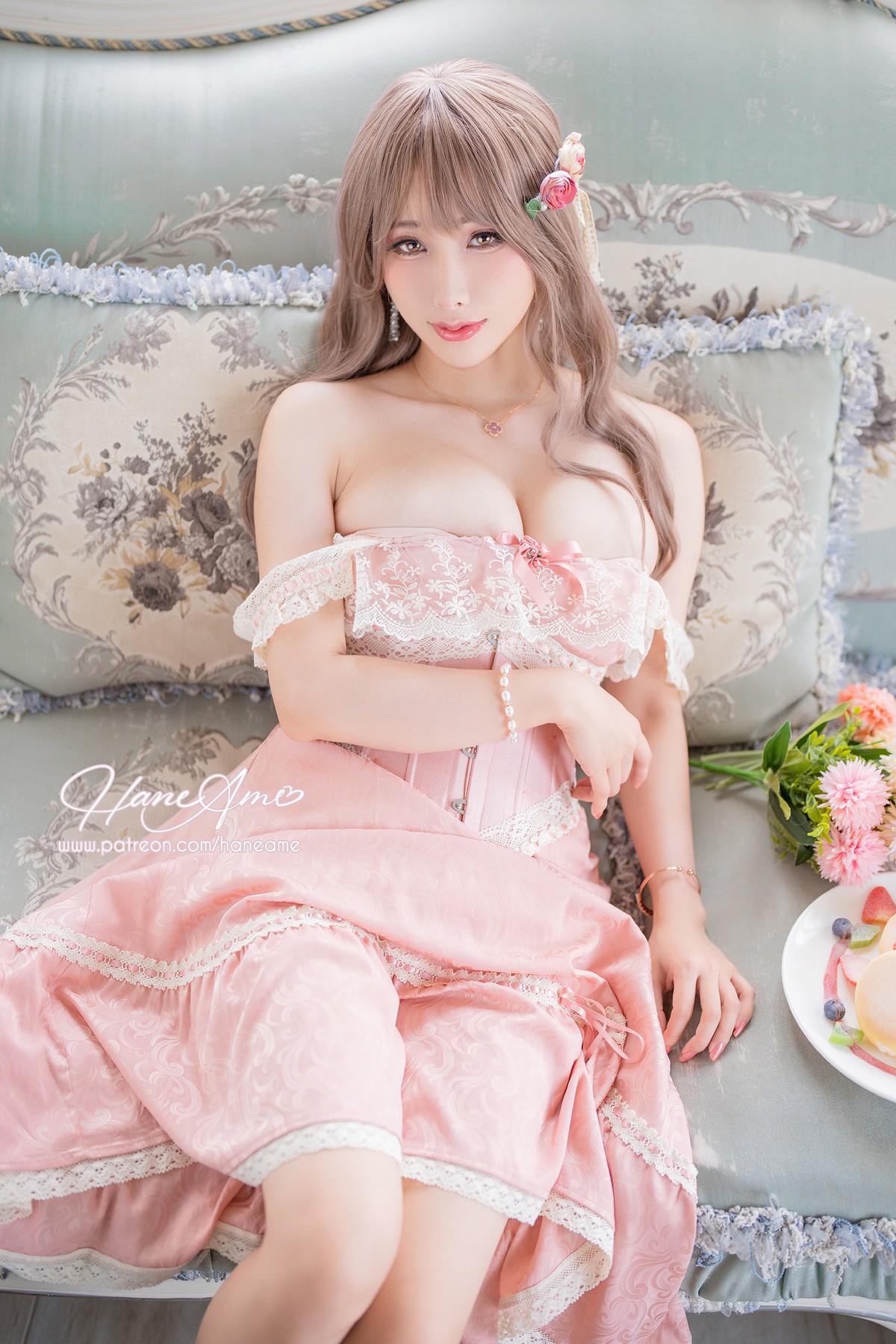 xgyw.top_Coser美女雨波_HaneAme窕窕淑女主题私房性感粉色低胸连身裙秀豪乳诱惑写真55P