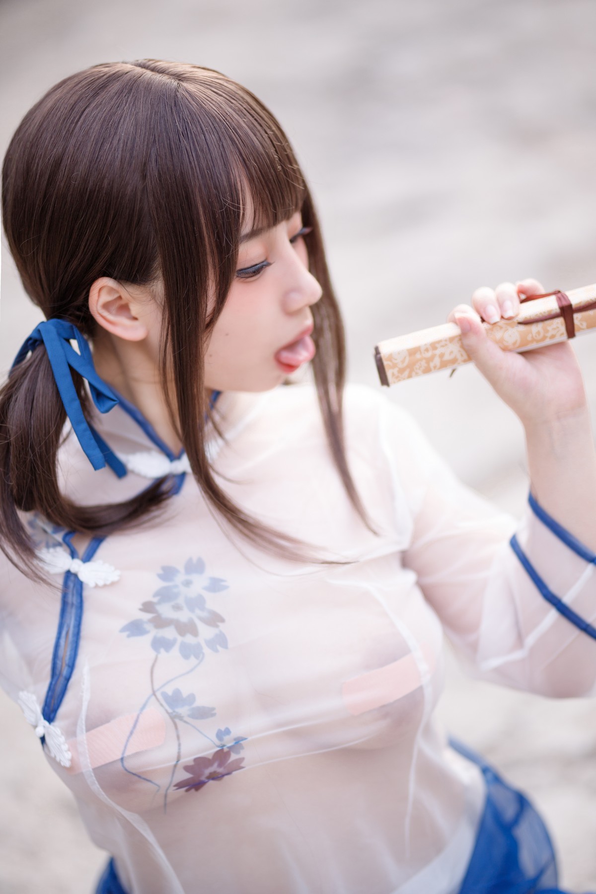 xgyw.top_网络美女胡桃猫Kurumineko乡野小娇妻主题户外脱性感薄透服饰露豪乳诱惑写真69P