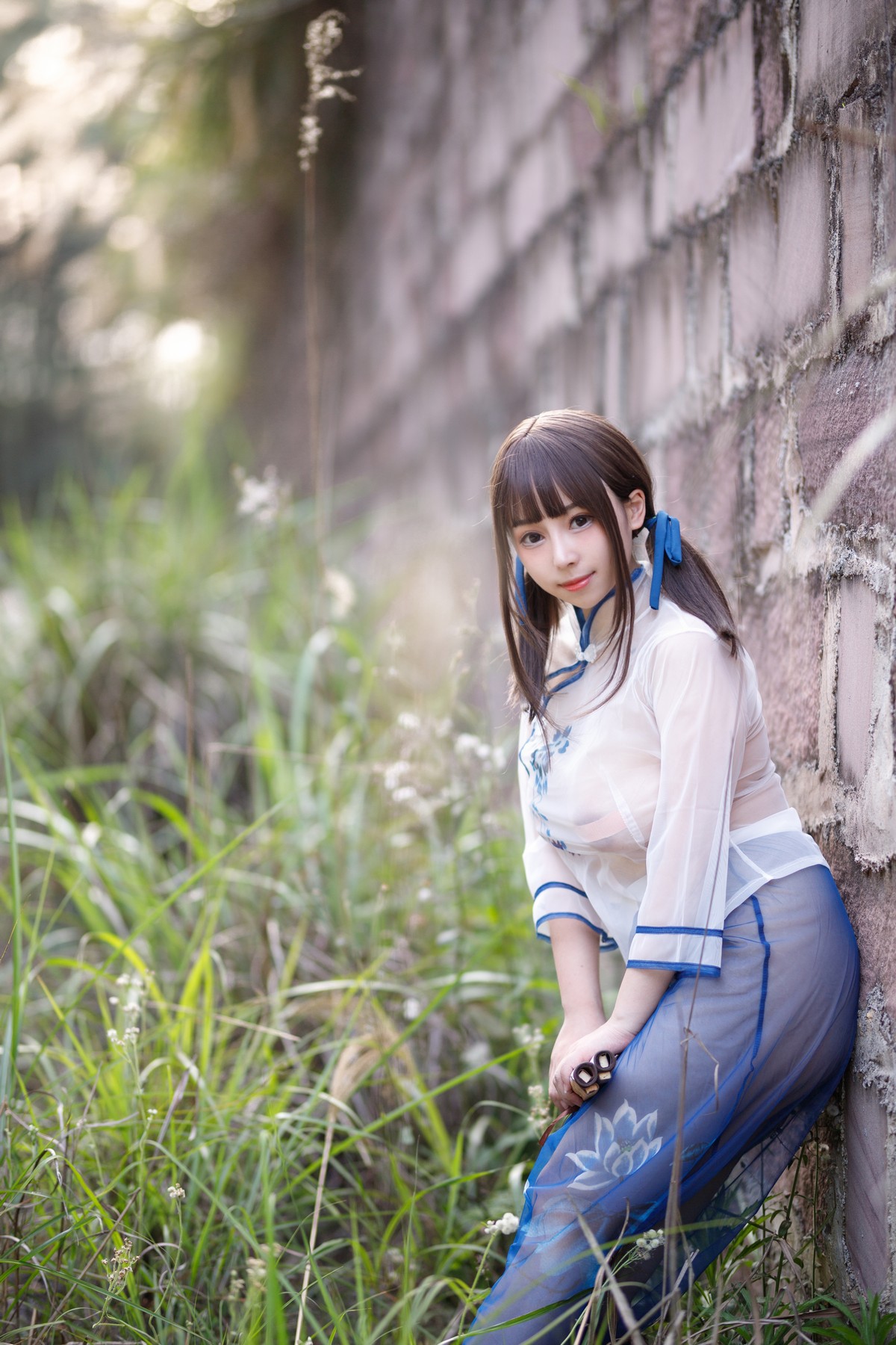 xgyw.top_网络美女胡桃猫Kurumineko乡野小娇妻主题户外脱性感薄透服饰露豪乳诱惑写真69P