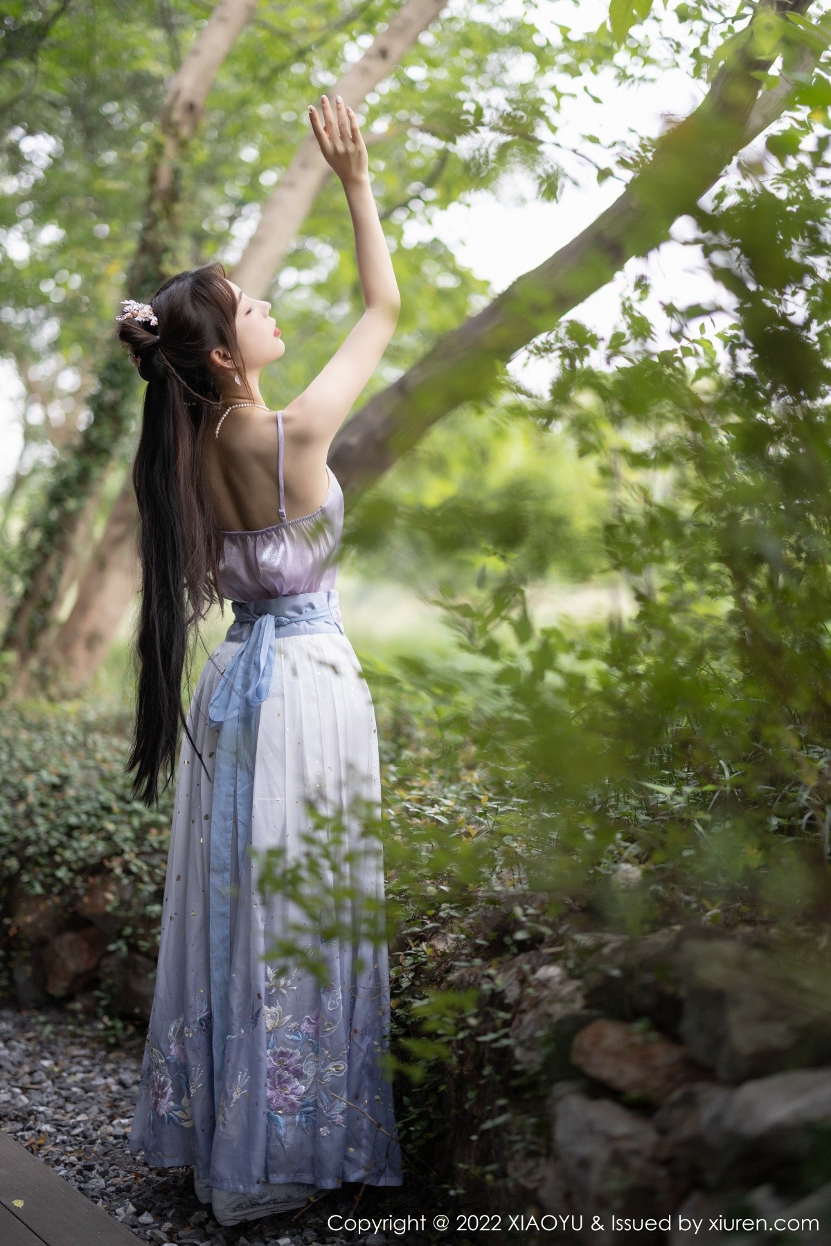 xgyw.top_[XiaoYu画语界]Vol.866_女神徐莉芝Booty杭州旅拍浅紫色古装服配超薄无内肉丝诱惑写真94P