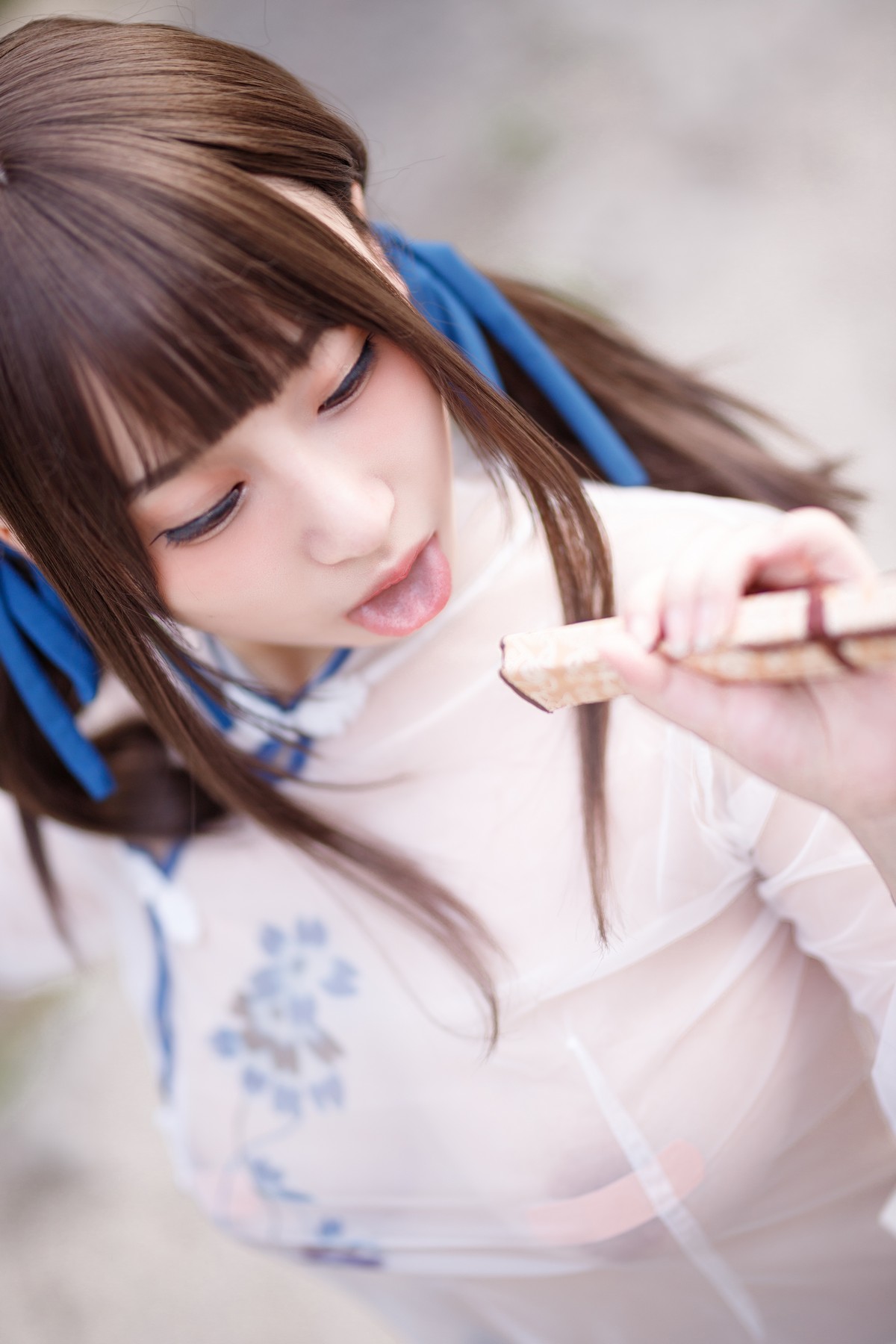 xgyw.top_网络美女胡桃猫Kurumineko乡野小娇妻主题户外脱性感薄透服饰露豪乳诱惑写真69P