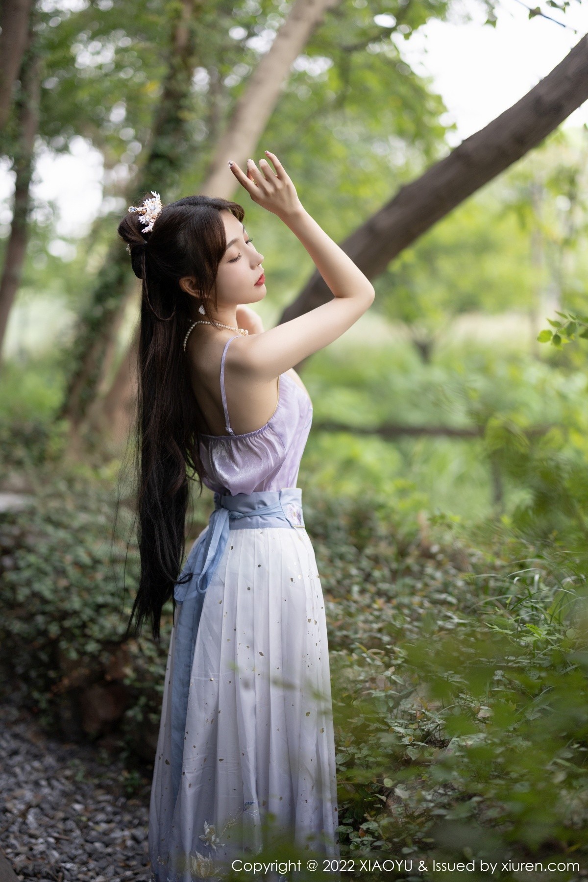 xgyw.top_[XiaoYu画语界]Vol.866_女神徐莉芝Booty杭州旅拍浅紫色古装服配超薄无内肉丝诱惑写真94P