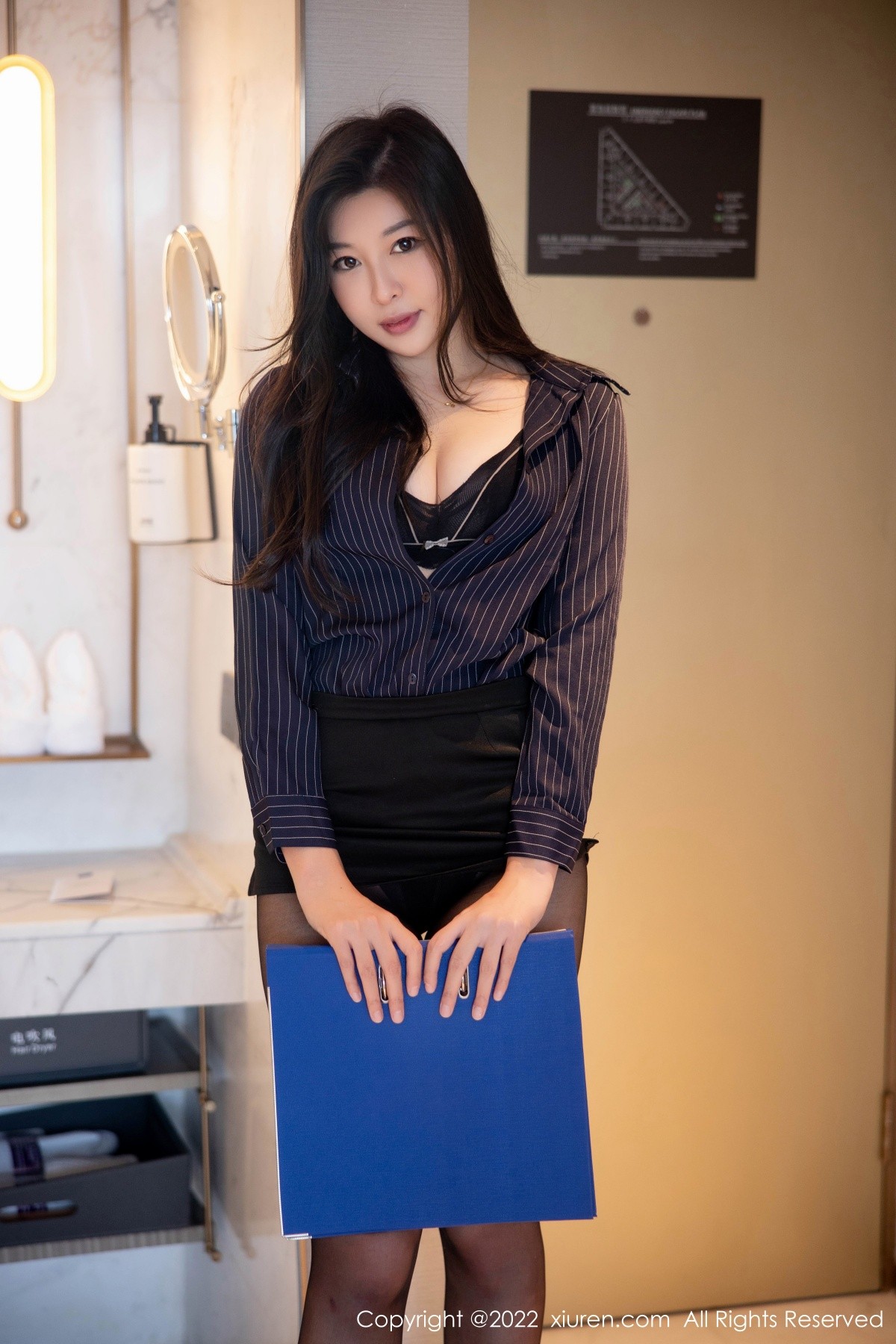 xgyw.top_XiuRen第5604期_新人模特卡卡酱职业服OL装扮性感黑色内衣秀丰满身材诱惑写真85P