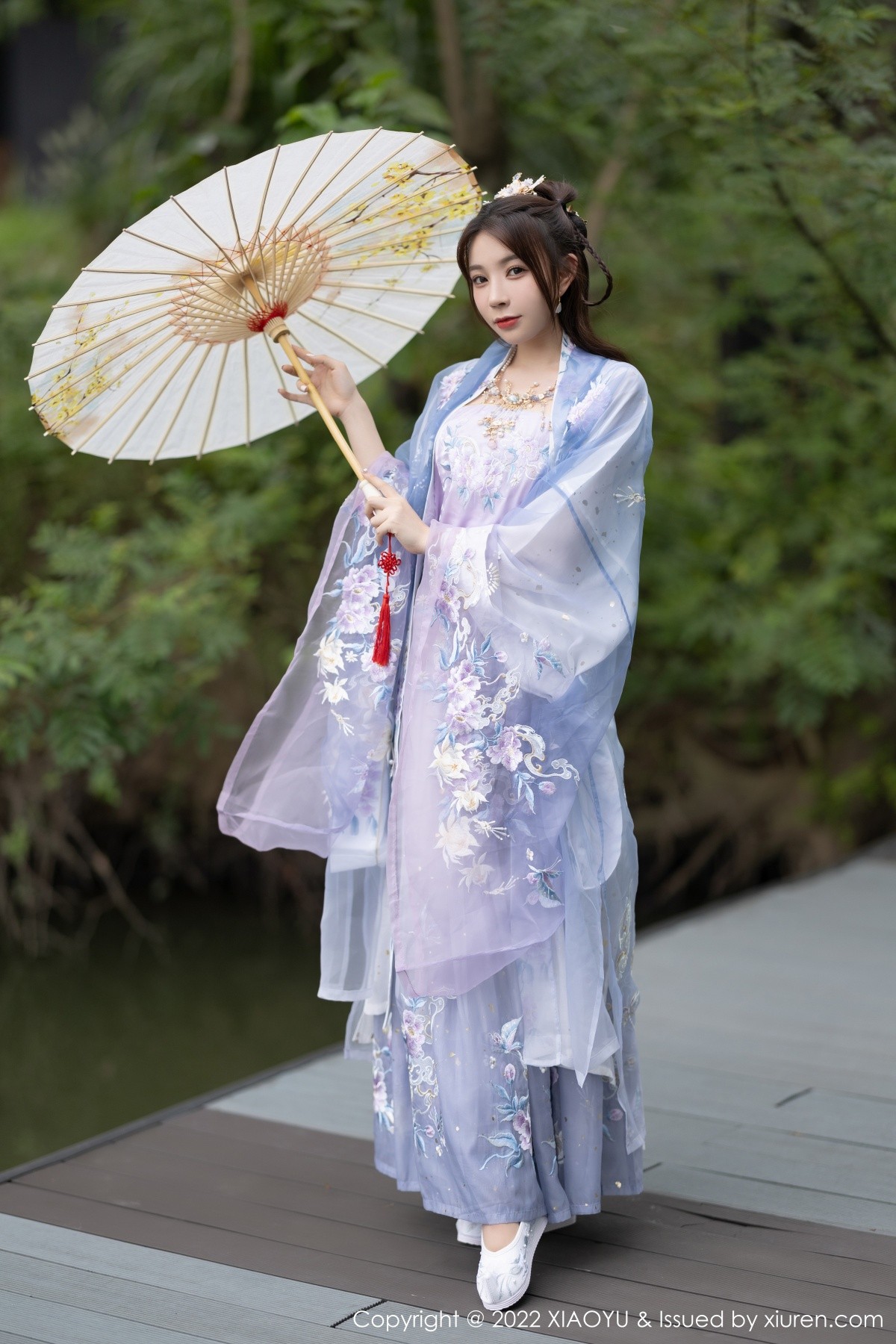 xgyw.top_[XiaoYu画语界]Vol.866_女神徐莉芝Booty杭州旅拍浅紫色古装服配超薄无内肉丝诱惑写真94P