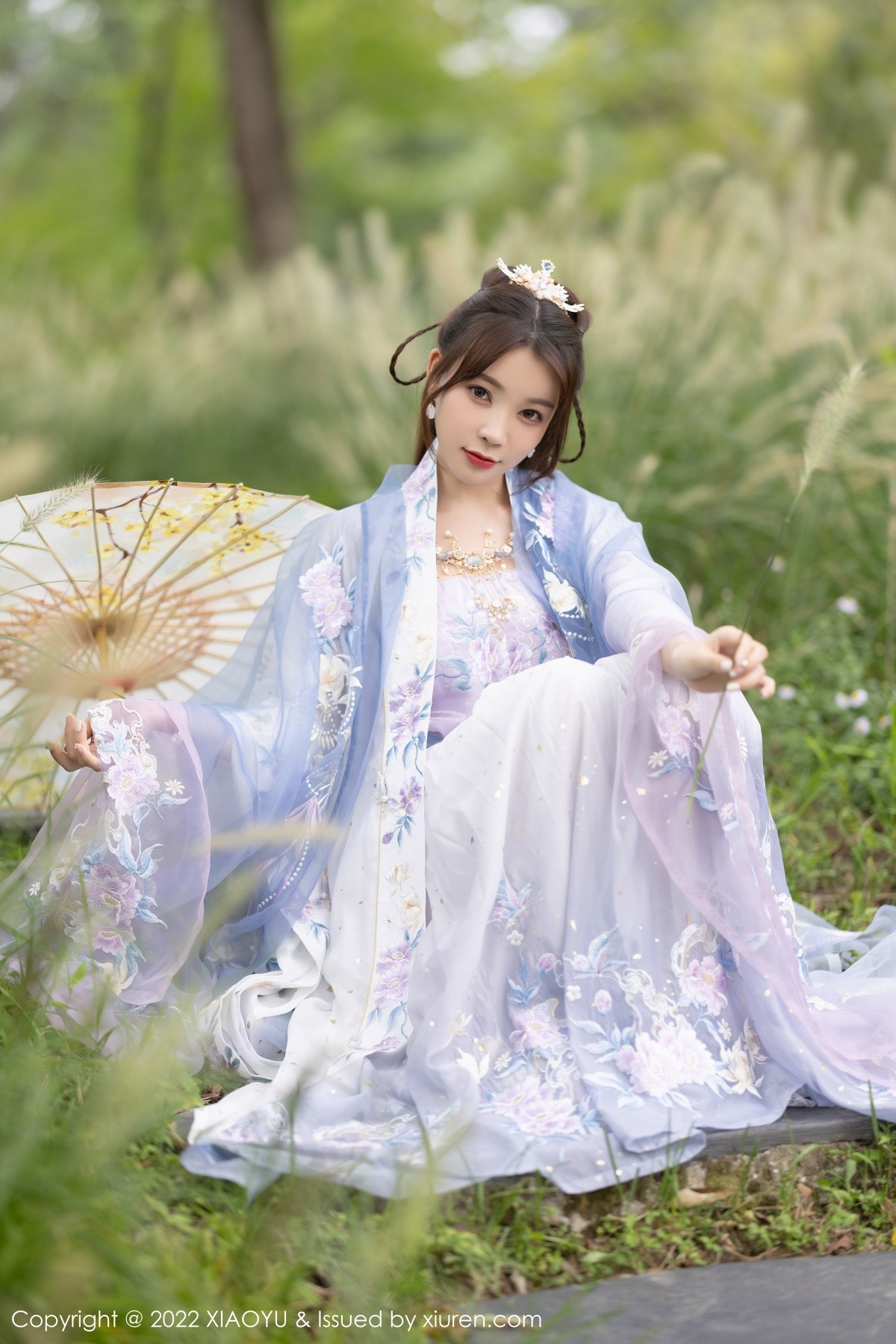 xgyw.top_[XiaoYu画语界]Vol.866_女神徐莉芝Booty杭州旅拍浅紫色古装服配超薄无内肉丝诱惑写真94P