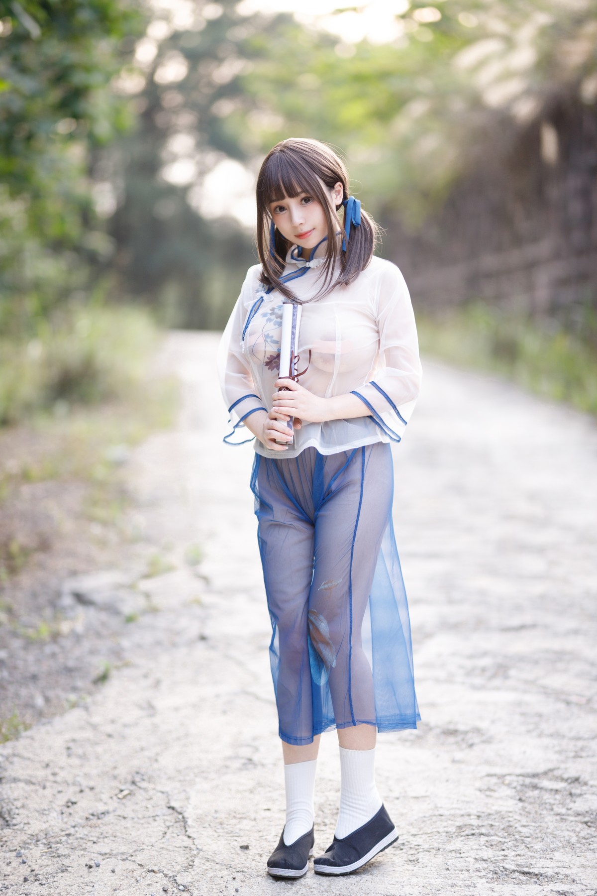 xgyw.top_网络美女胡桃猫Kurumineko乡野小娇妻主题户外脱性感薄透服饰露豪乳诱惑写真69P