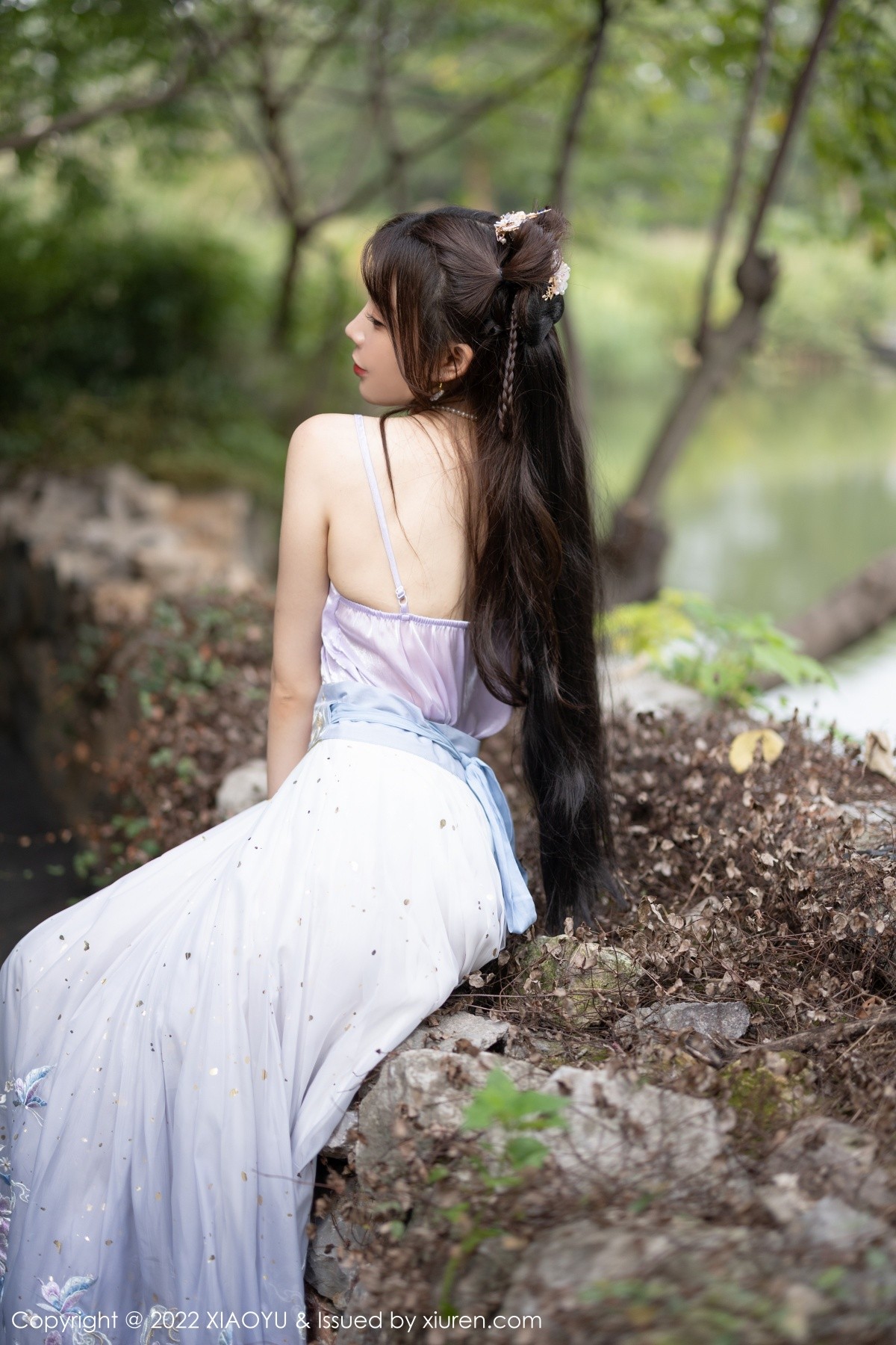 xgyw.top_[XiaoYu画语界]Vol.866_女神徐莉芝Booty杭州旅拍浅紫色古装服配超薄无内肉丝诱惑写真94P