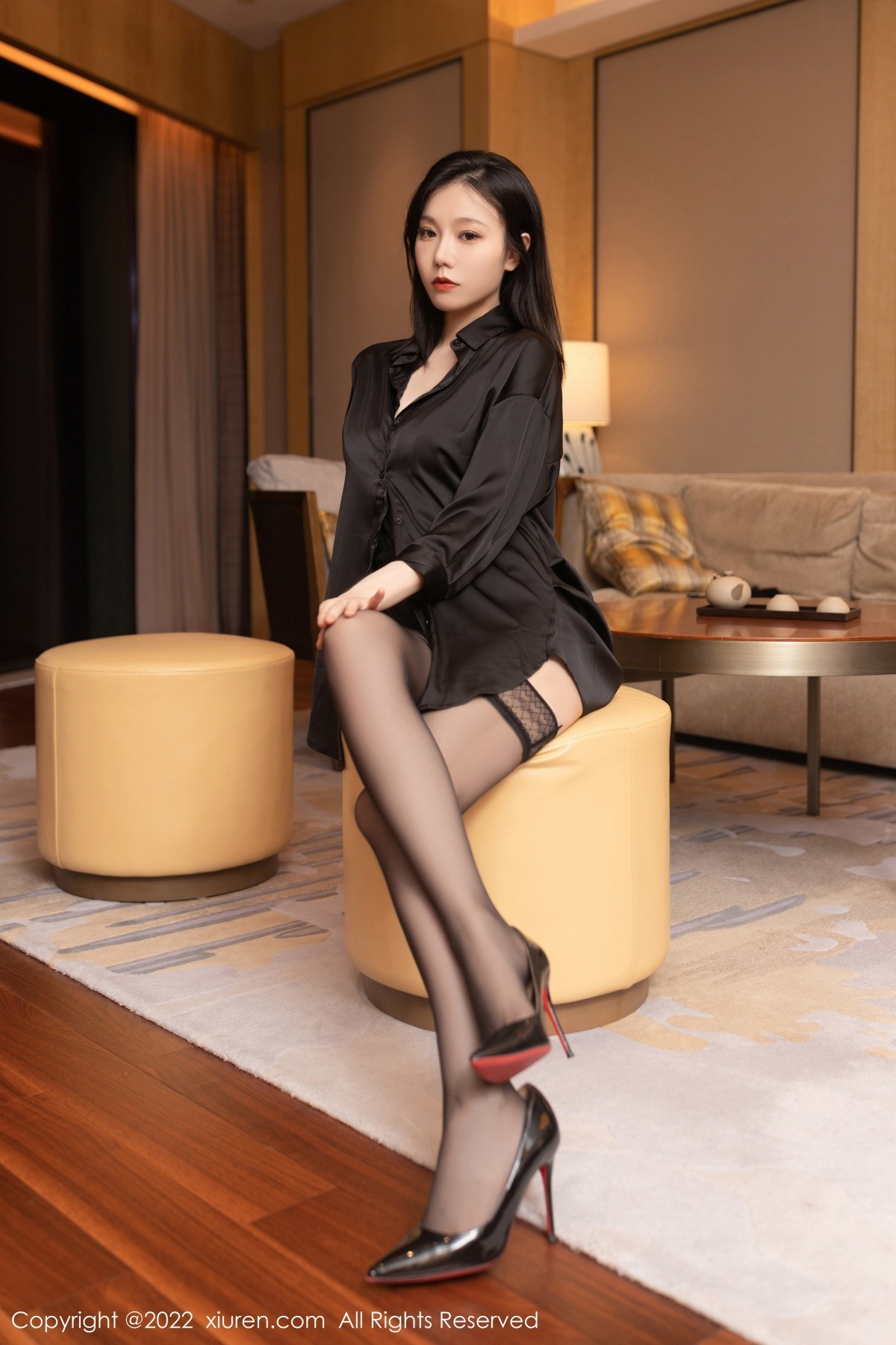 xgyw.top_XiuRen第5613期_模特安然anran私房黑色情趣服饰配黑丝袜秀柔美身段诱惑写真86P