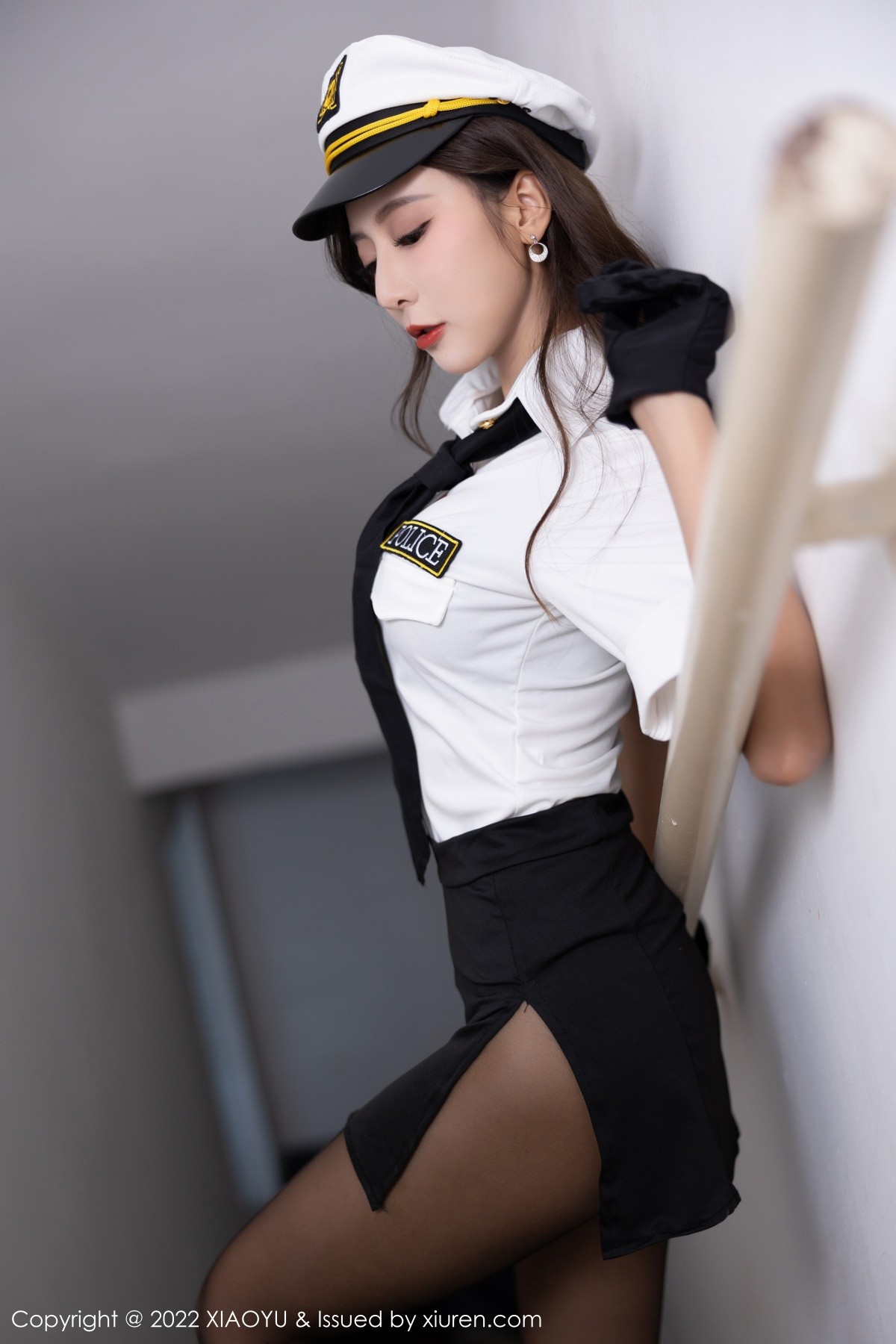 xgyw.top_[XiaoYu画语界]Vol.867_女神王馨瑶yanni韩国女警官制服露蕾丝内衣配破烂黑丝诱惑写真90P