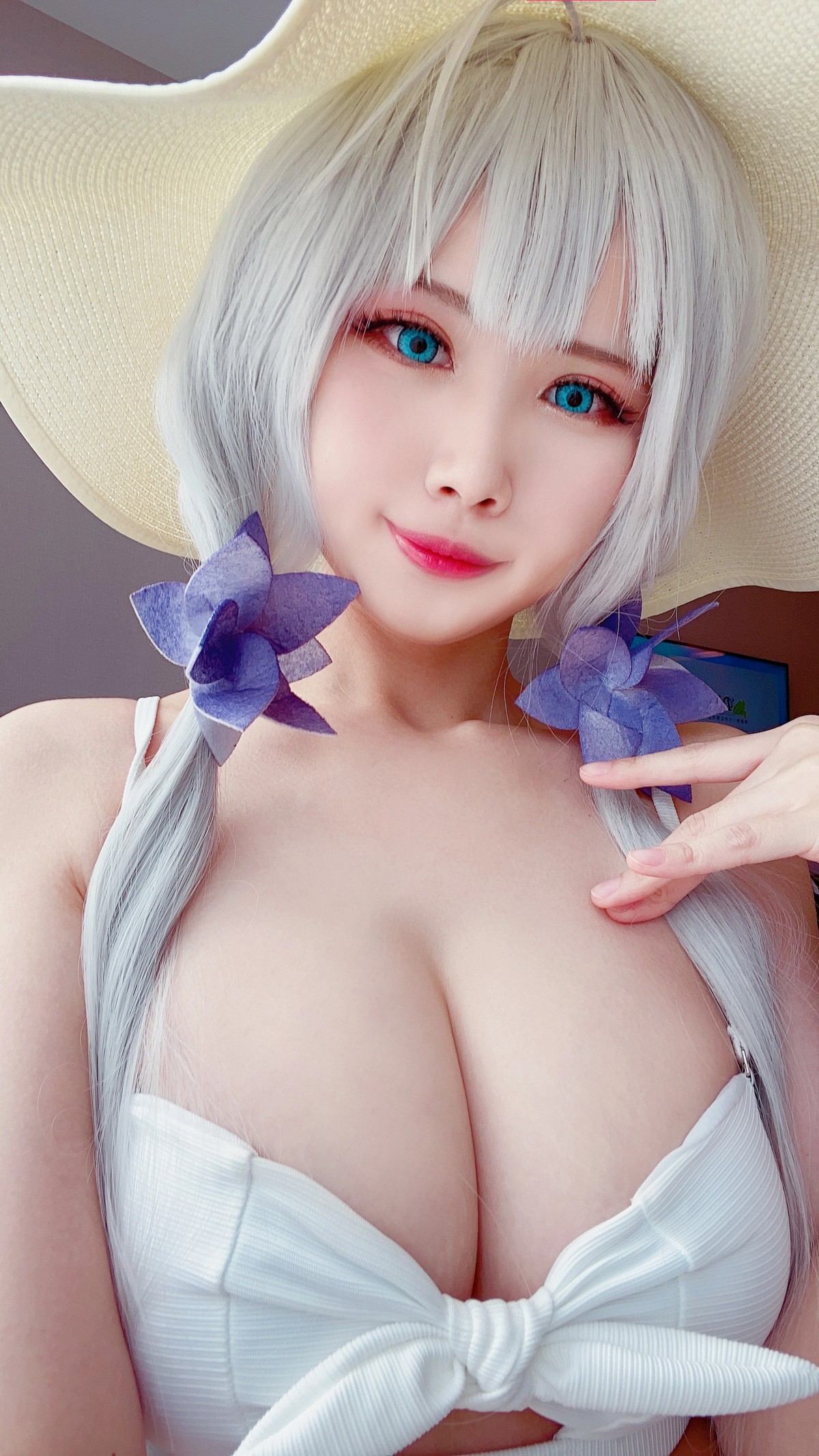 xgyw.top_Coser美女萱-KaYa阿兹雷恩伊拉斯特里亚斯主题白色蕾丝内衣秀惹火身材诱惑写真70P