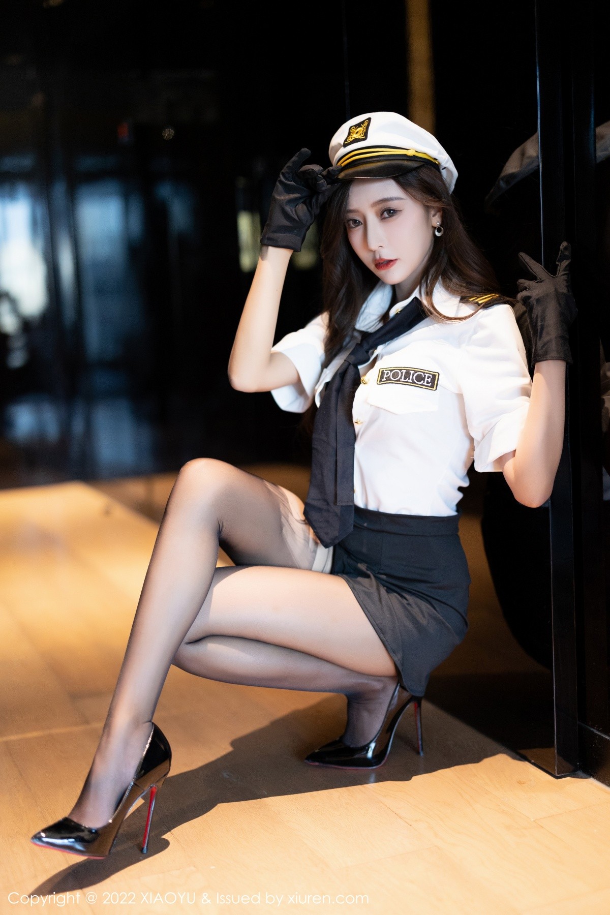 xgyw.top_[XiaoYu画语界]Vol.867_女神王馨瑶yanni韩国女警官制服露蕾丝内衣配破烂黑丝诱惑写真90P