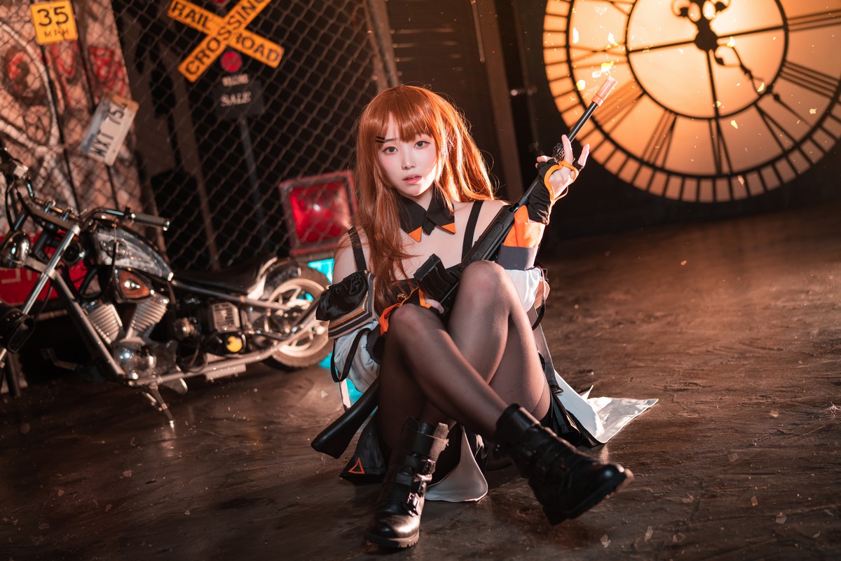 xgyw.top_韩国妹子Bambi-Girls Frontline主题户外脱外衣露三点式内衣秀完美身材诱惑写真91P