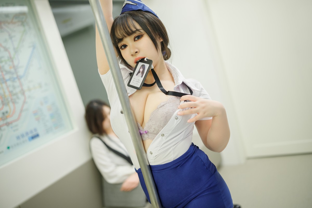 xgyw.top_网络美女yuuhui玉汇＆胡桃猫电车主题性感服饰配开档丝袜秀惹火身材诱惑写真164P