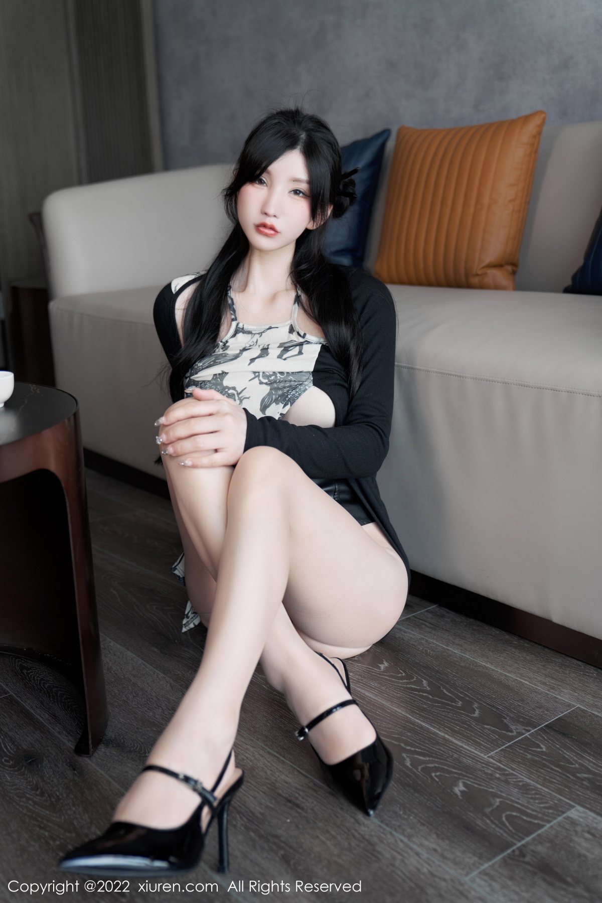xgyw.top_XiuRen第5623期_女神周于希Sally性感拼色连衣裙配超薄开档肉丝绝美诱惑写真94P