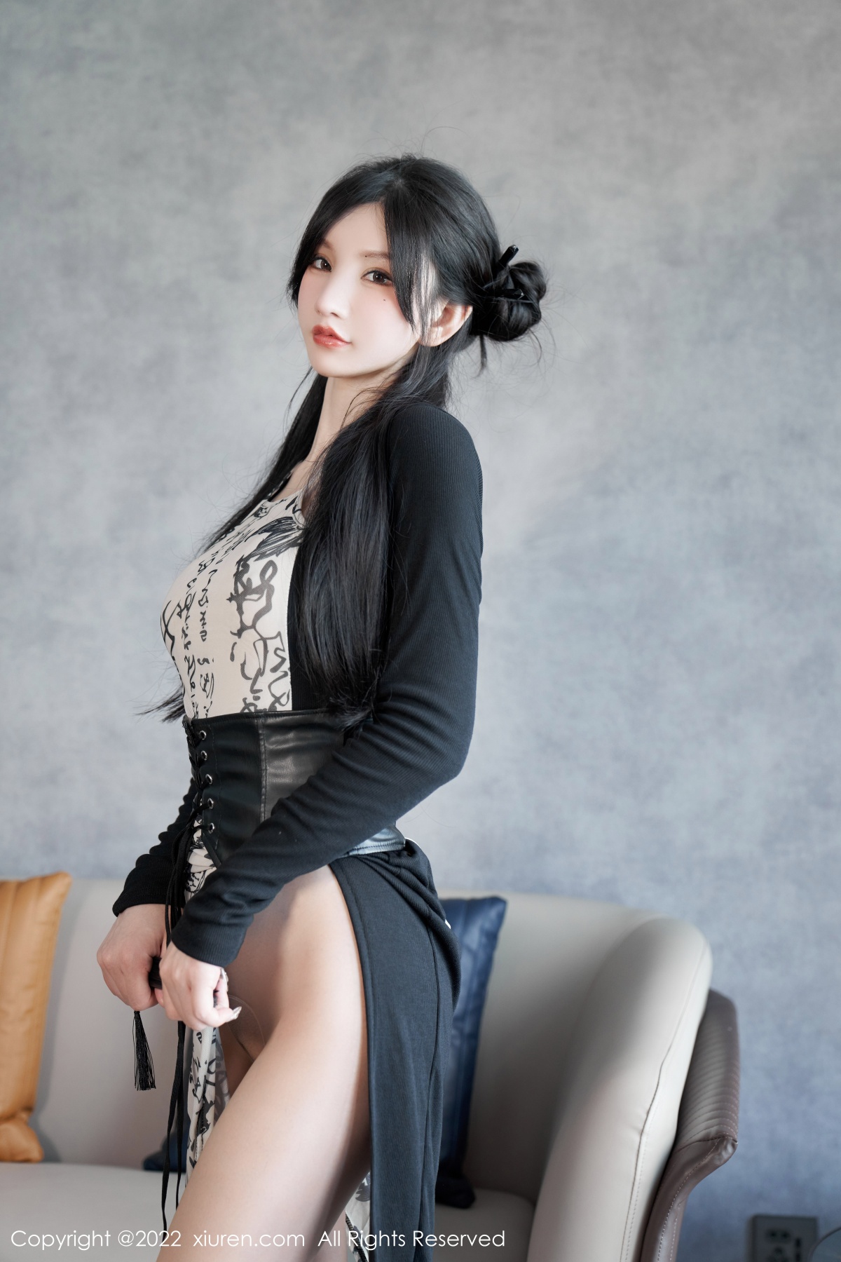 xgyw.top_XiuRen第5623期_女神周于希Sally性感拼色连衣裙配超薄开档肉丝绝美诱惑写真94P