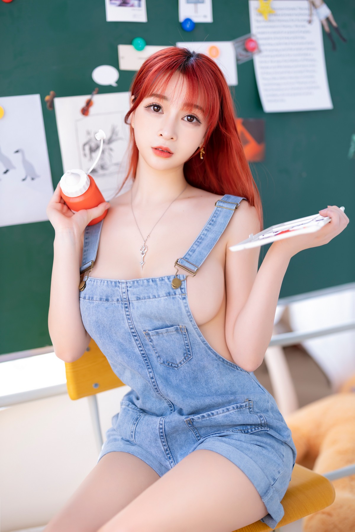 xgyw.top_网络美女叉子宝宝背带裤主题私房性感真空牛仔背带裤侧露豪乳惹火诱惑写真36P