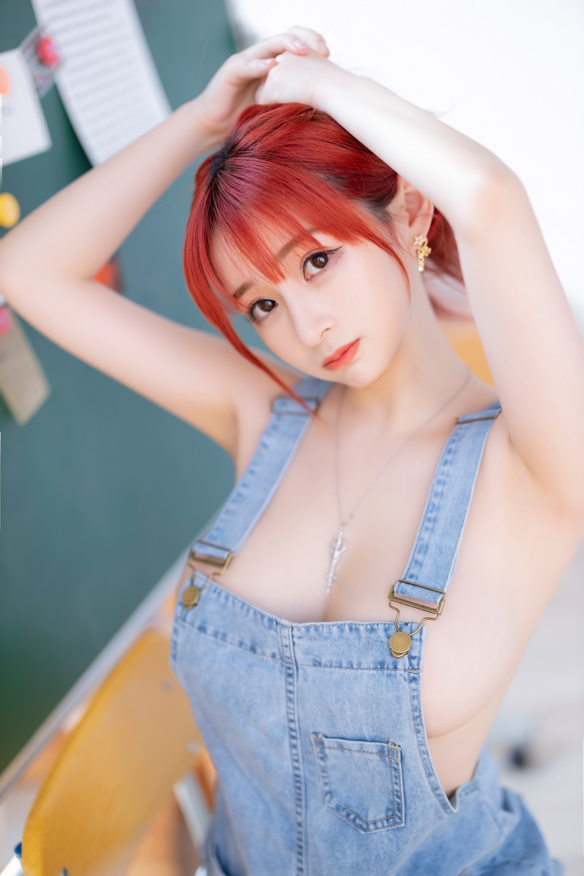 xgyw.top_网络美女叉子宝宝背带裤主题私房性感真空牛仔背带裤侧露豪乳惹火诱惑写真36P