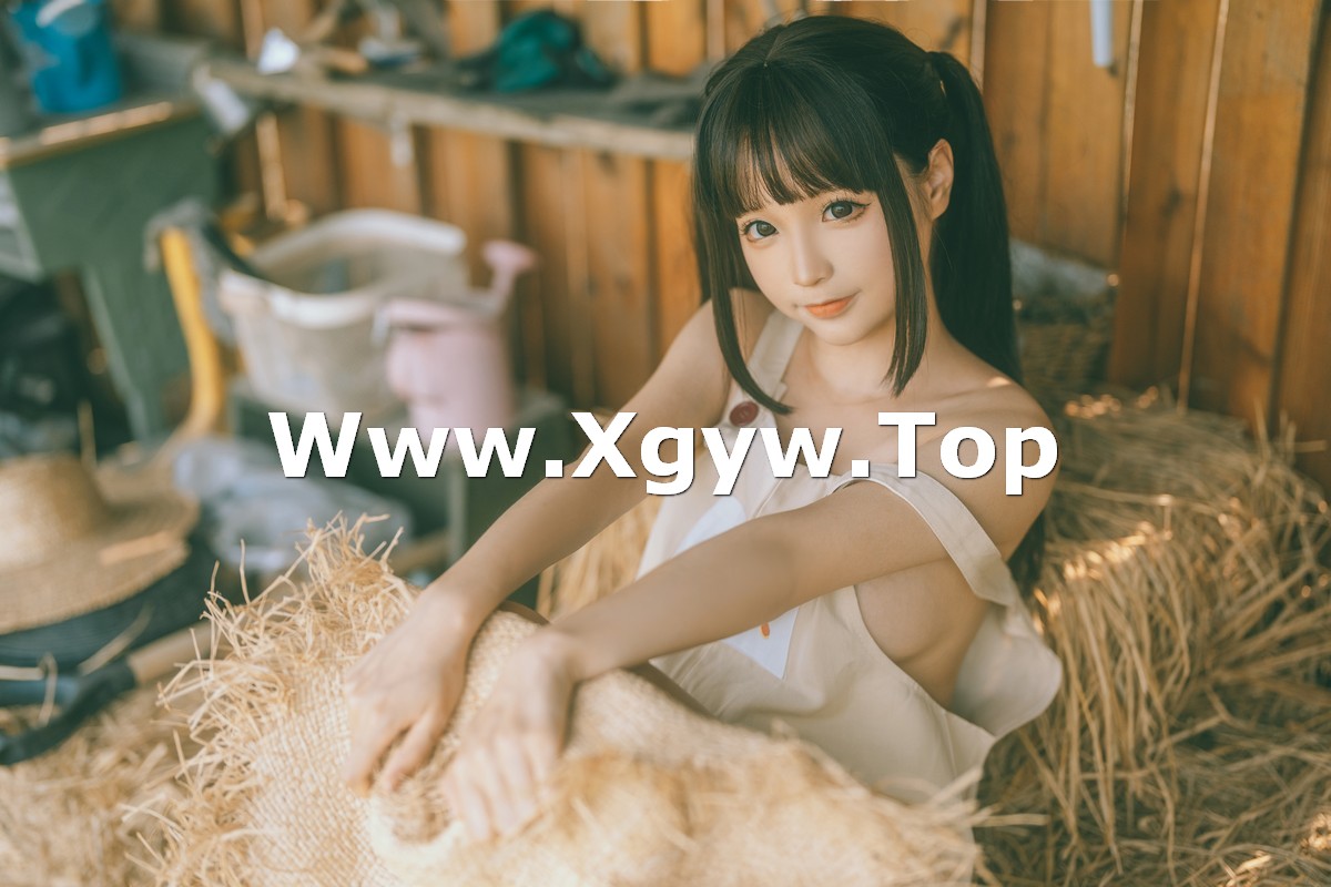 xgyw.top_动漫博主蠢沫沫大巴车主题户外废旧大巴车全脱露豪乳翘臀遮点极致诱惑写真130P