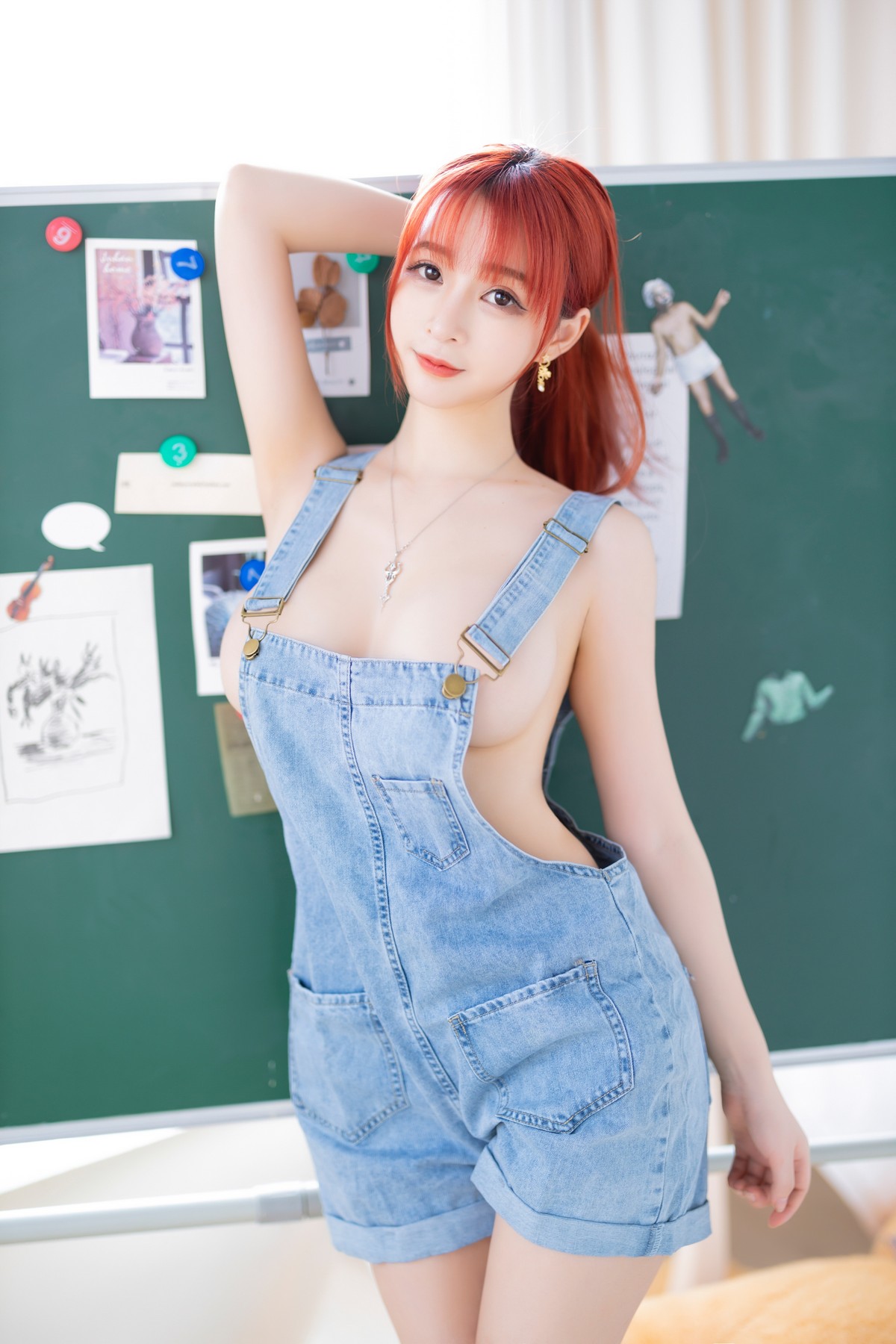 xgyw.top_网络美女叉子宝宝背带裤主题私房性感真空牛仔背带裤侧露豪乳惹火诱惑写真36P
