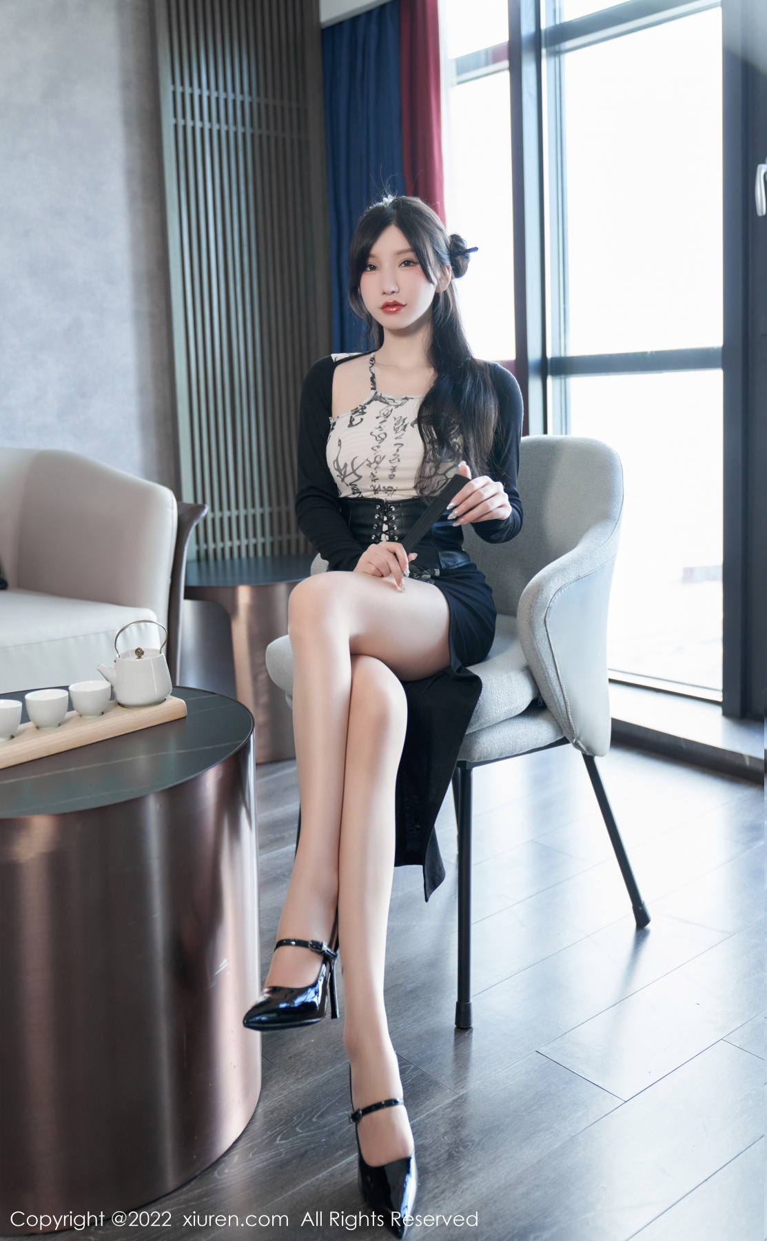 xgyw.top_XiuRen第5623期_女神周于希Sally性感拼色连衣裙配超薄开档肉丝绝美诱惑写真94P