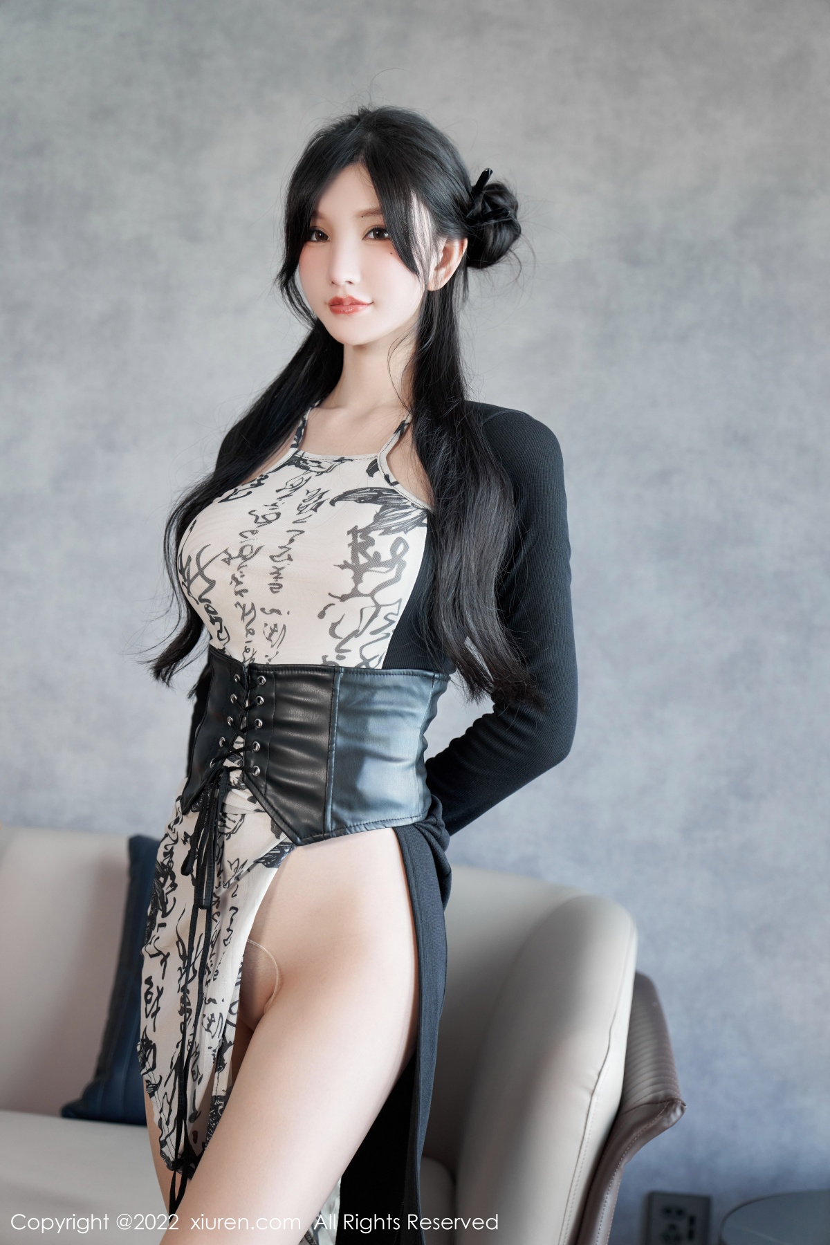 xgyw.top_XiuRen第5623期_女神周于希Sally性感拼色连衣裙配超薄开档肉丝绝美诱惑写真94P