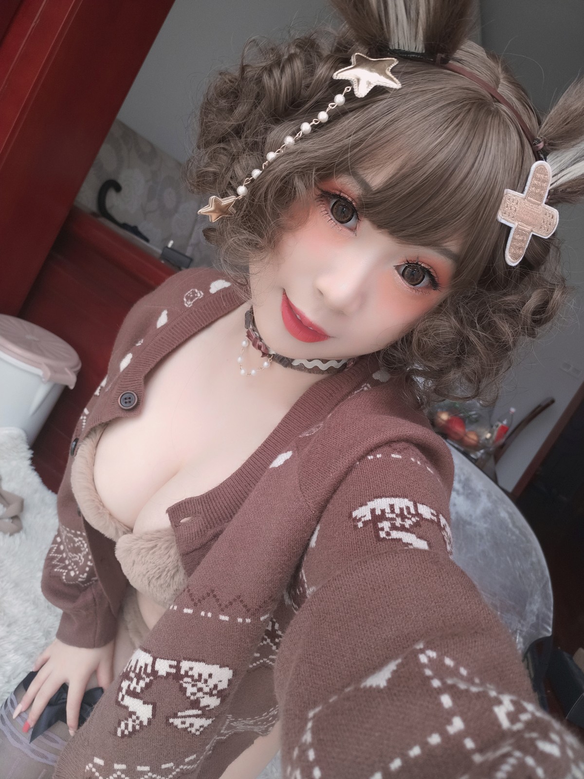 xgyw.top_网络美女胡桃猫Kurumineko熊熊主题私房半脱露傲人豪乳遮点惹火诱惑写真221P