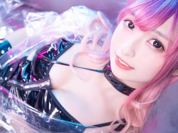 小妹美校花楽板真冬Girlspunk2020主题性感黑色皮质服饰配蕾丝袜迷人骚扰写真150P