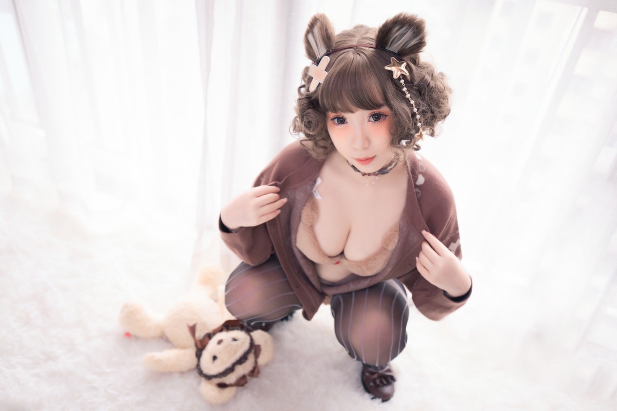 xgyw.top_网络美女胡桃猫Kurumineko熊熊主题私房半脱露傲人豪乳遮点惹火诱惑写真221P