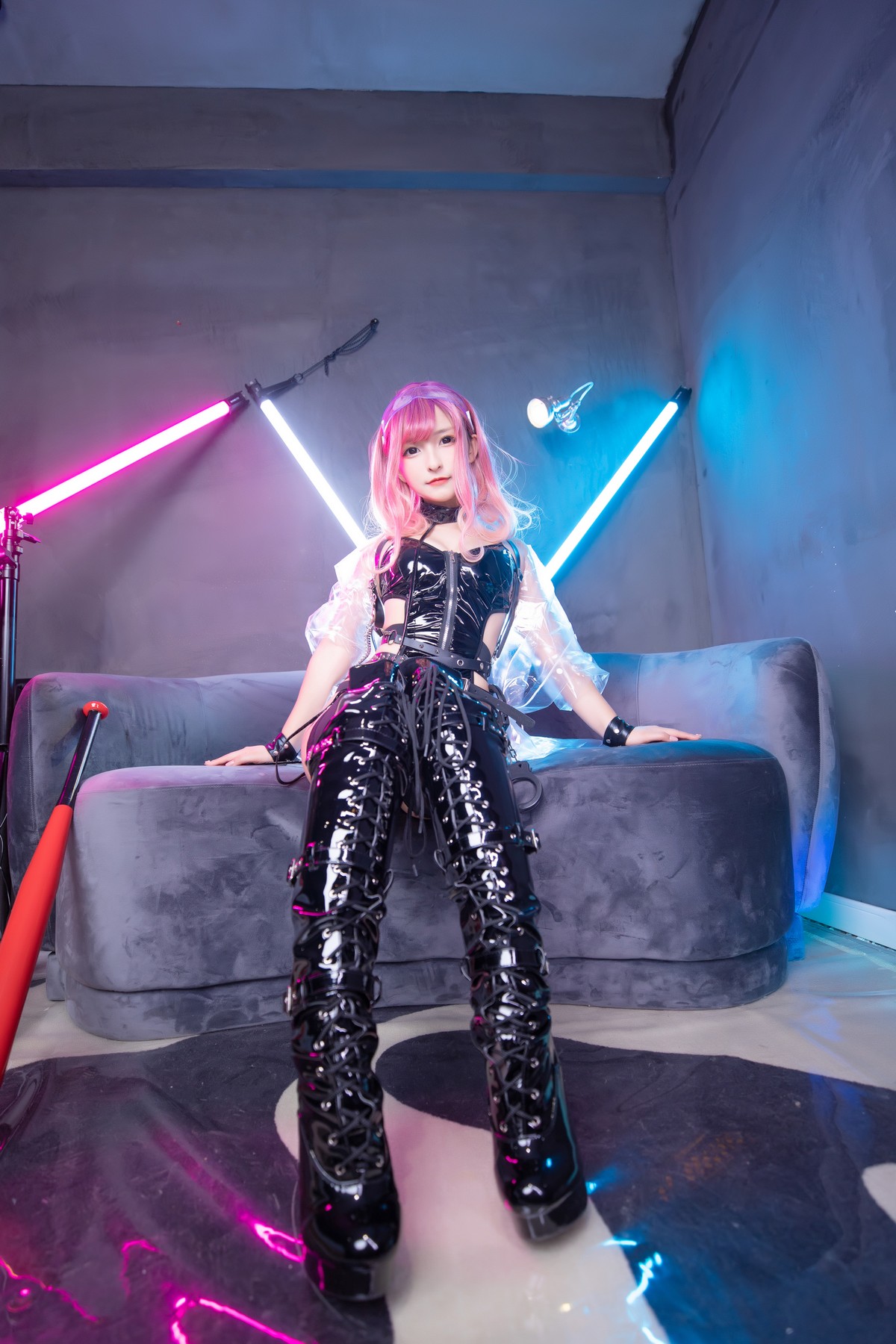 xgyw.top_萝莉美女神楽板真冬Girlspunk2020主题性感黑色皮质服饰配蕾丝袜迷人诱惑写真150P