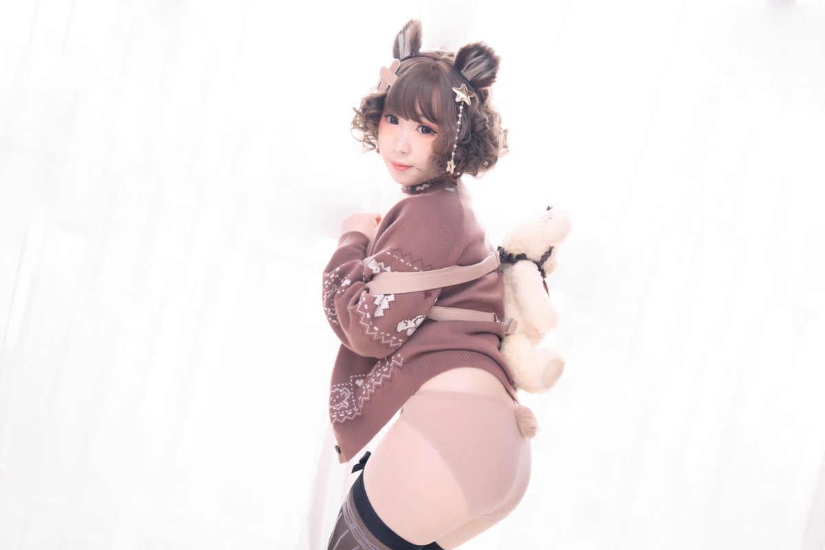 xgyw.top_网络美女胡桃猫Kurumineko熊熊主题私房半脱露傲人豪乳遮点惹火诱惑写真221P