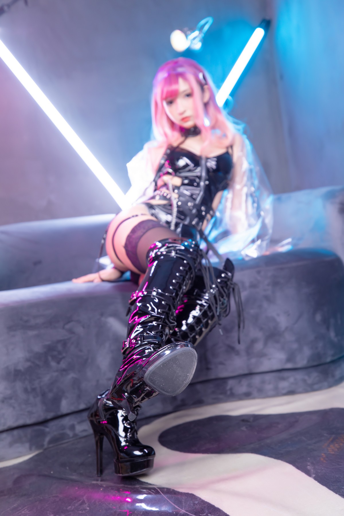 xgyw.top_萝莉美女神楽板真冬Girlspunk2020主题性感黑色皮质服饰配蕾丝袜迷人诱惑写真150P