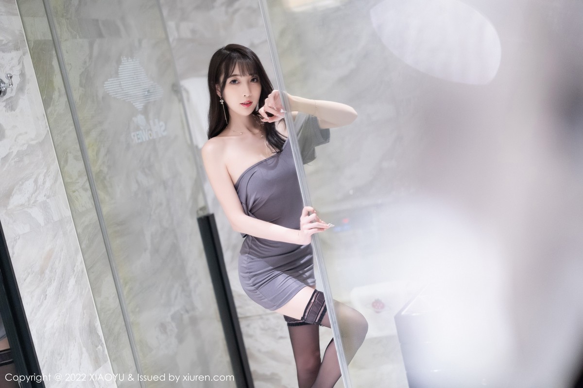 xgyw.top_[XiaoYu画语界]Vol.871_模特林星阑性感露肩灰色连衣短裙配黑丝袜秀曼妙身姿迷人写真77P