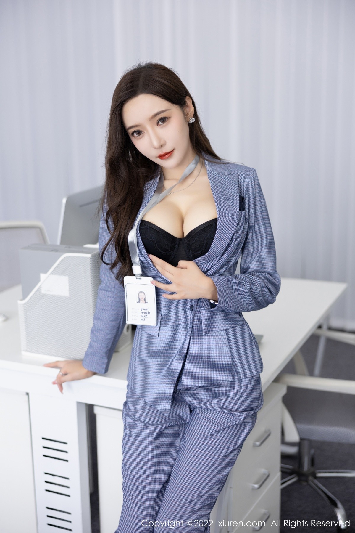 xgyw.top_XiuRen第5629期_女神王馨瑶yanni私房脱蓝灰职业装露性感黑色内衣丰满诱惑写真82P
