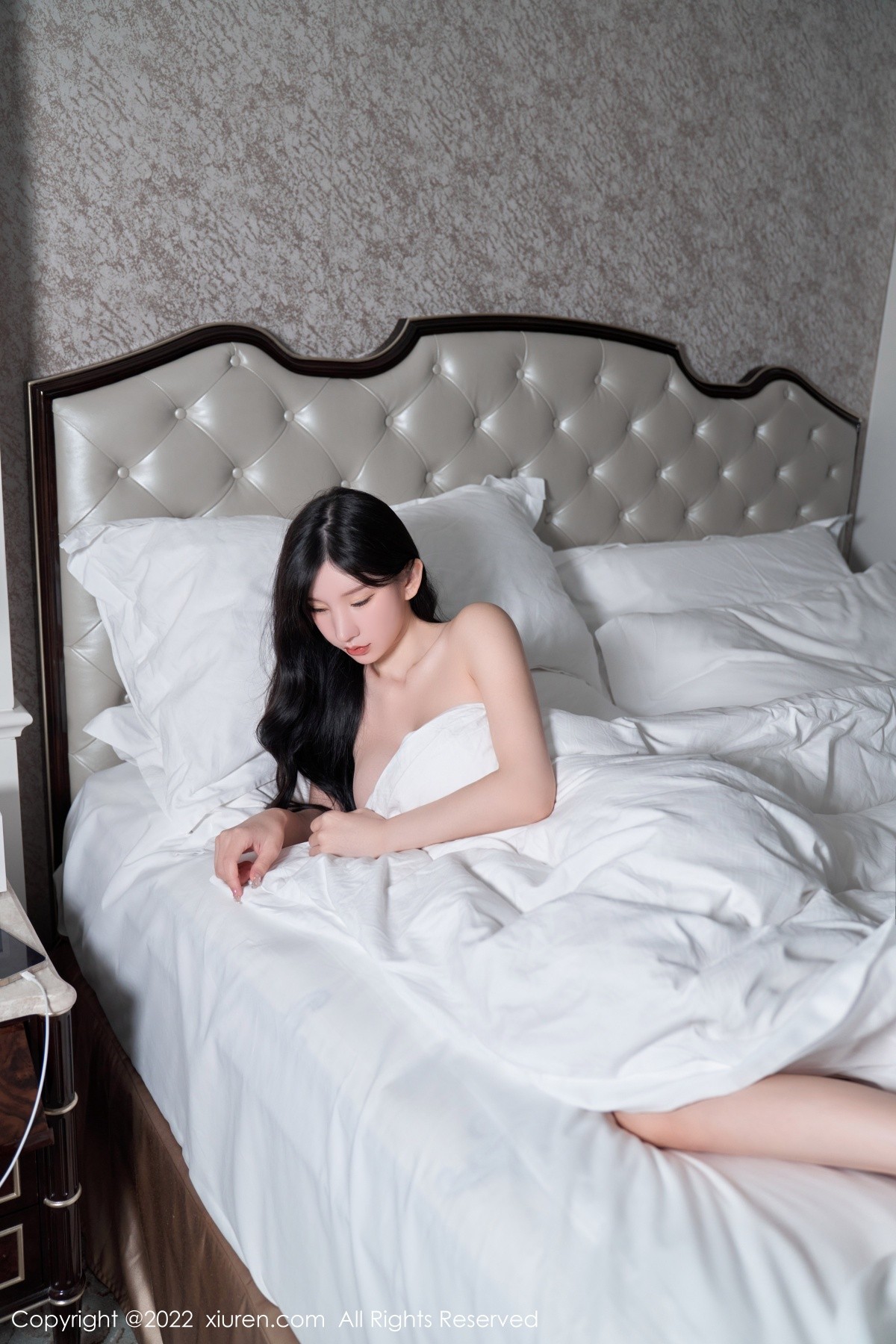 xgyw.top_XiuRen第5638期_女神周于希Sally心愿旅拍浴缸场景性感白色轻透衣湿身诱惑写真84P