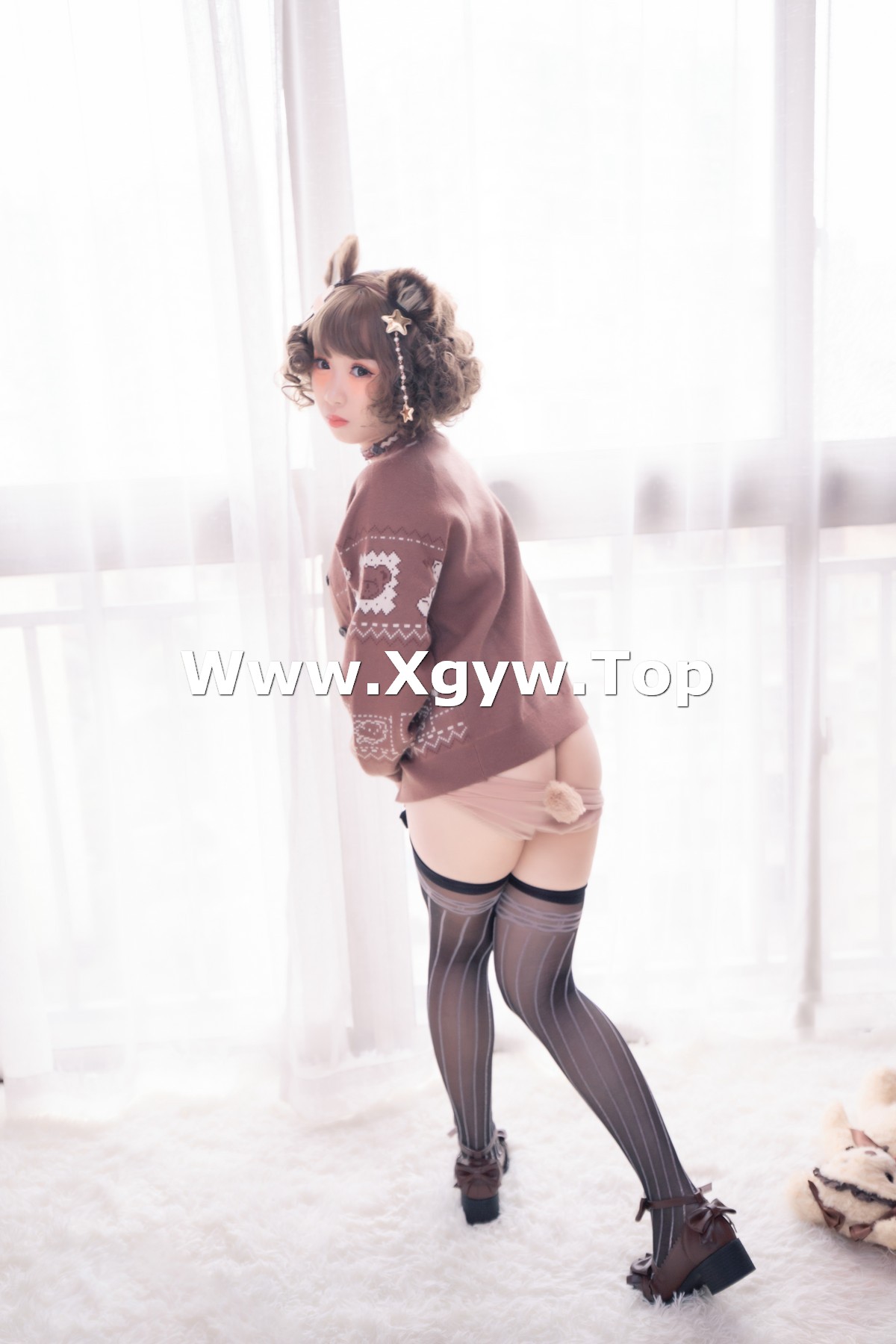 xgyw.top_网络美女胡桃猫Kurumineko熊熊主题私房半脱露傲人豪乳遮点惹火诱惑写真221P