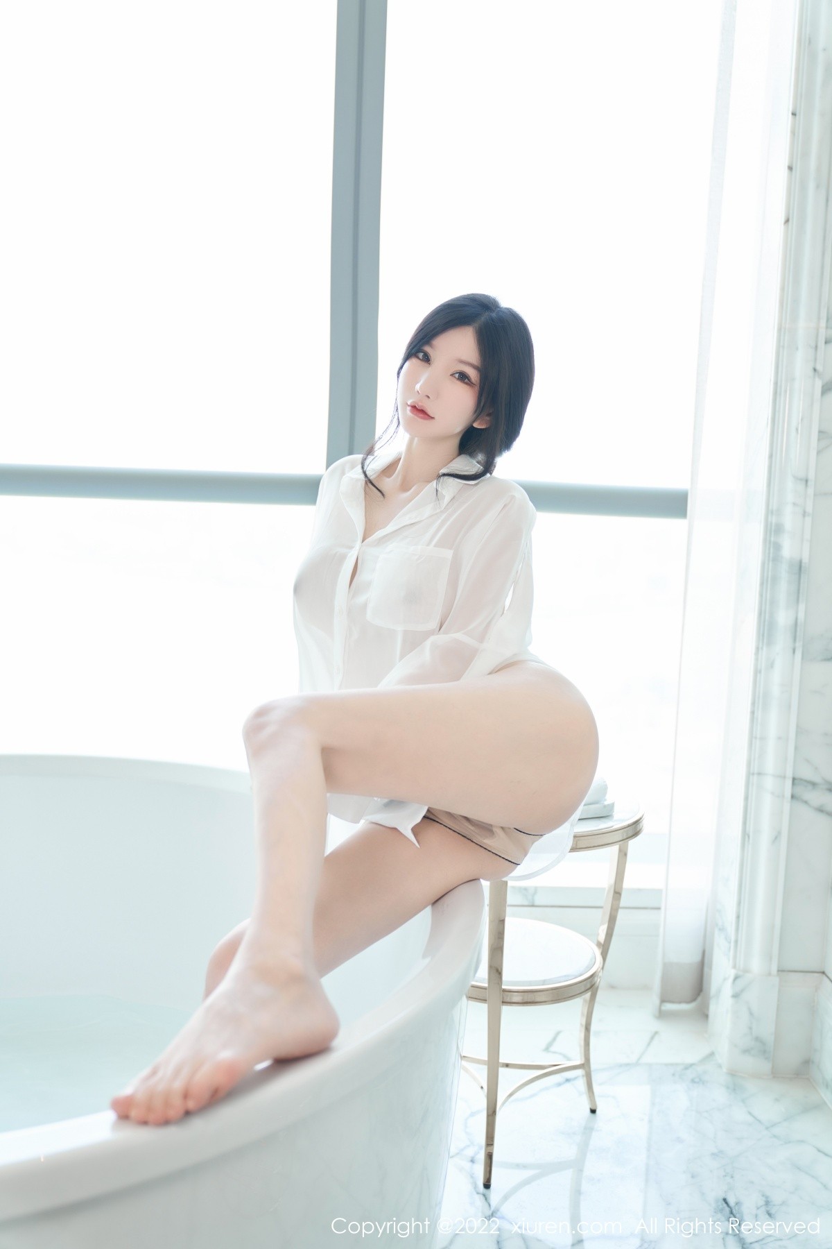xgyw.top_XiuRen第5638期_女神周于希Sally心愿旅拍浴缸场景性感白色轻透衣湿身诱惑写真84P