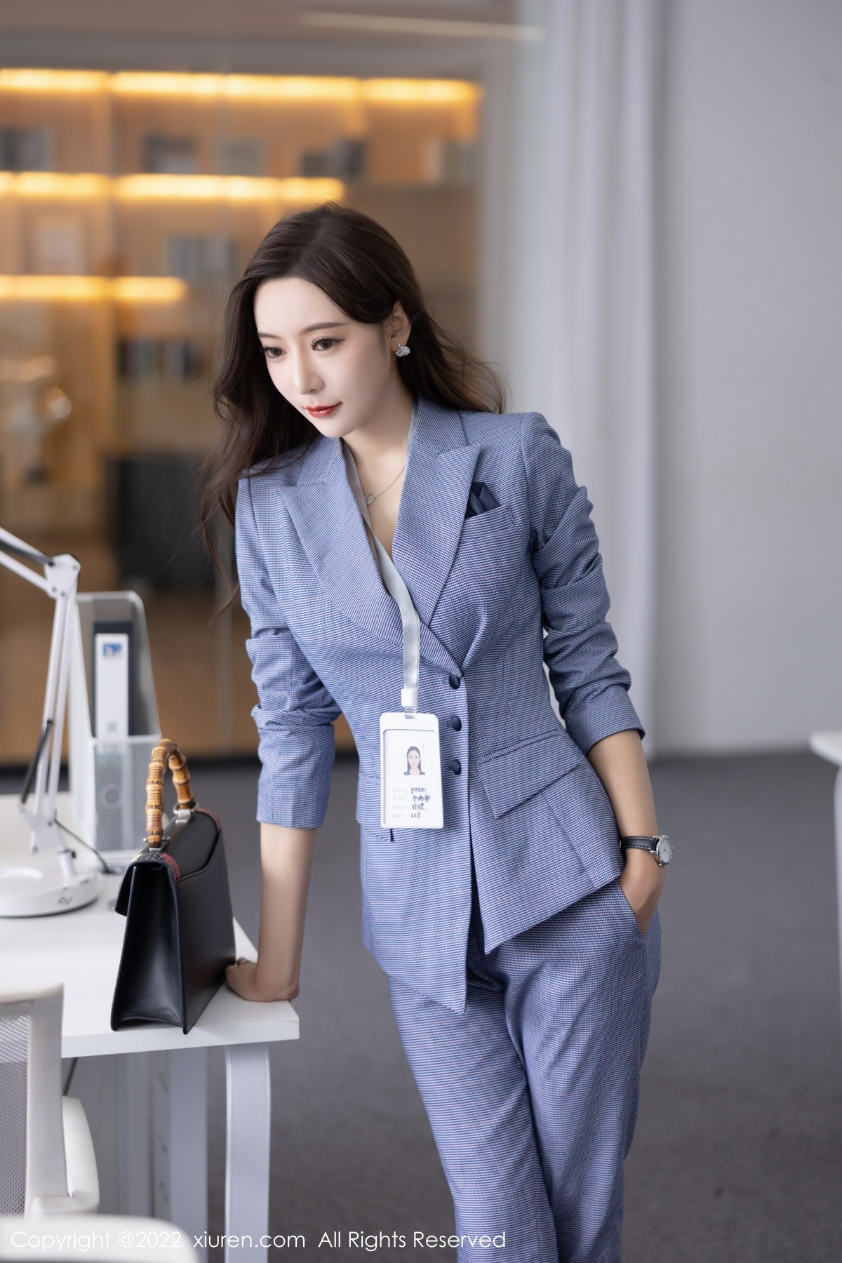 xgyw.top_XiuRen第5629期_女神王馨瑶yanni私房脱蓝灰职业装露性感黑色内衣丰满诱惑写真82P
