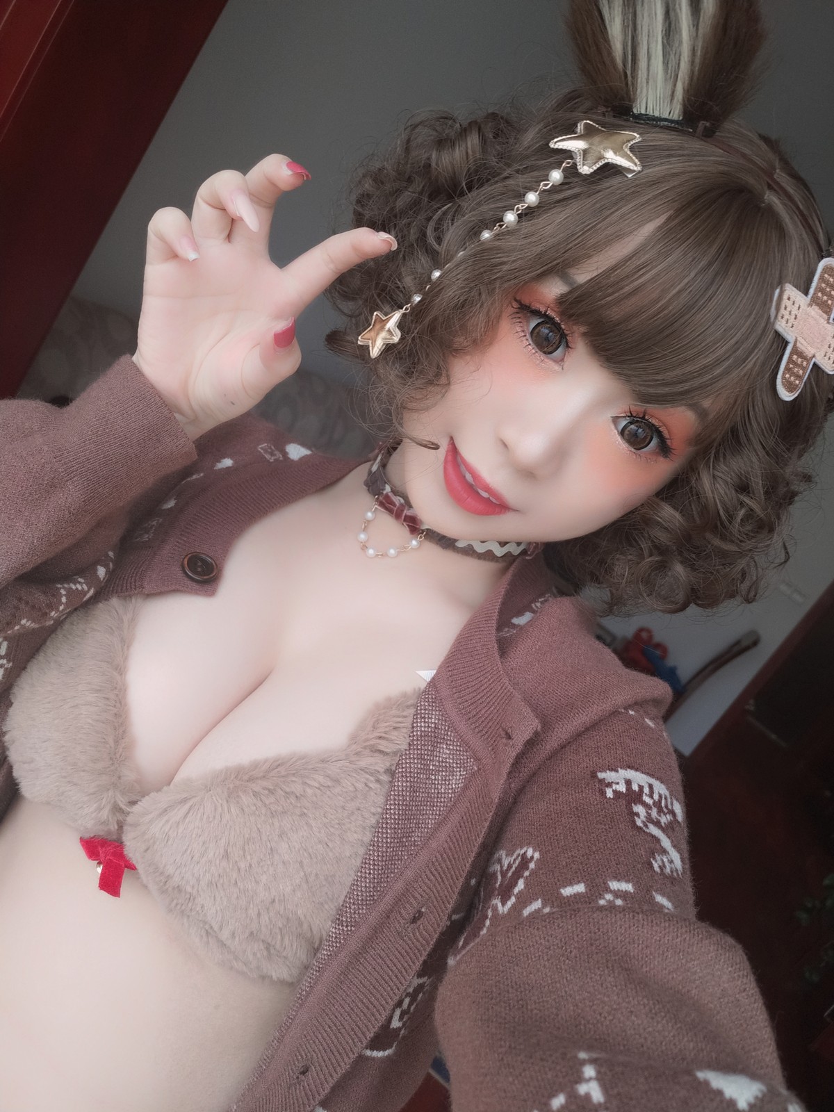 xgyw.top_网络美女胡桃猫Kurumineko熊熊主题私房半脱露傲人豪乳遮点惹火诱惑写真221P